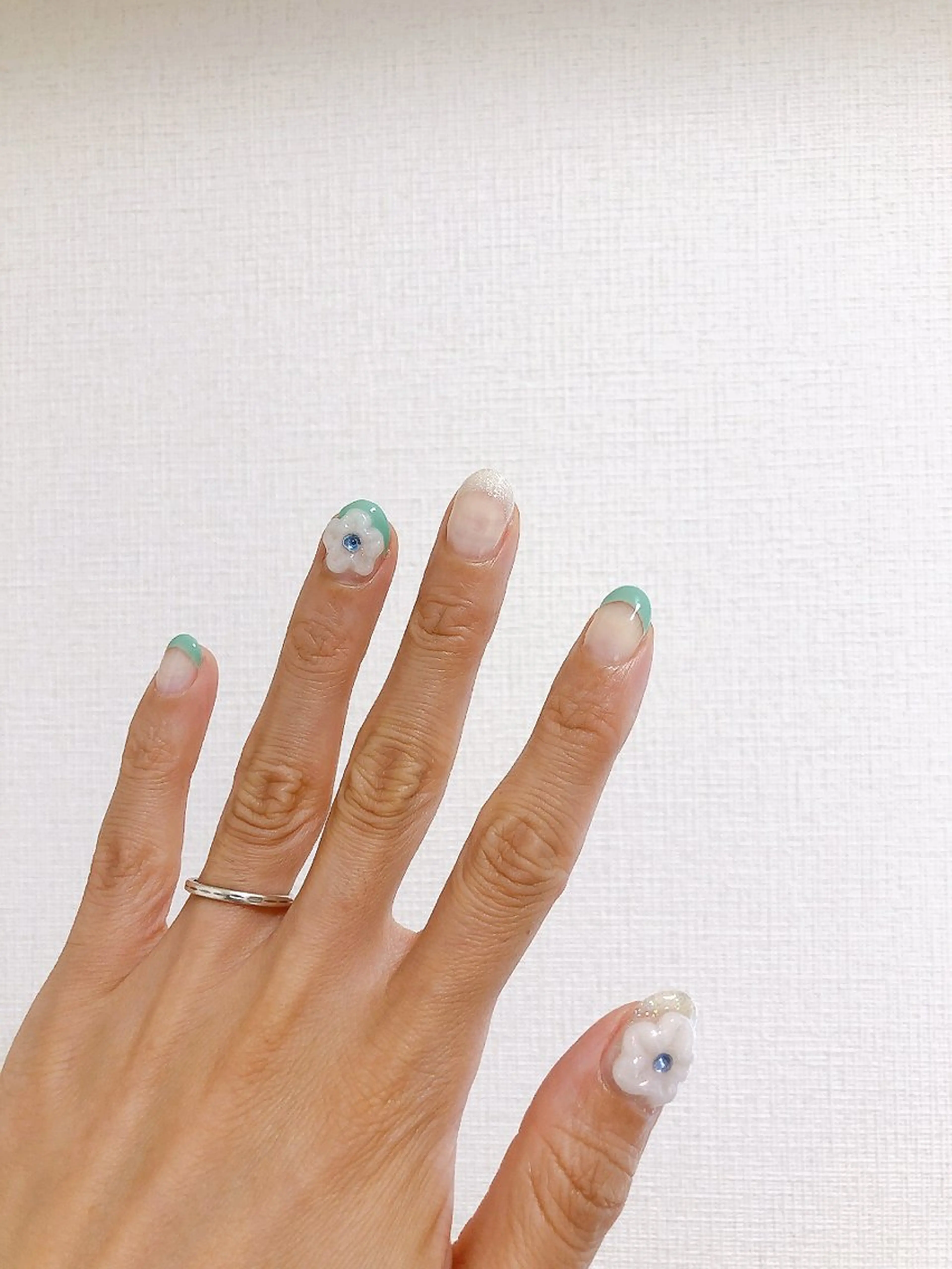 ネイル ジェルネイル デ・アイム「nail salon MIMIPARUN」所属・ナリス化粧品 MIMIPARUNのネイルデザイン