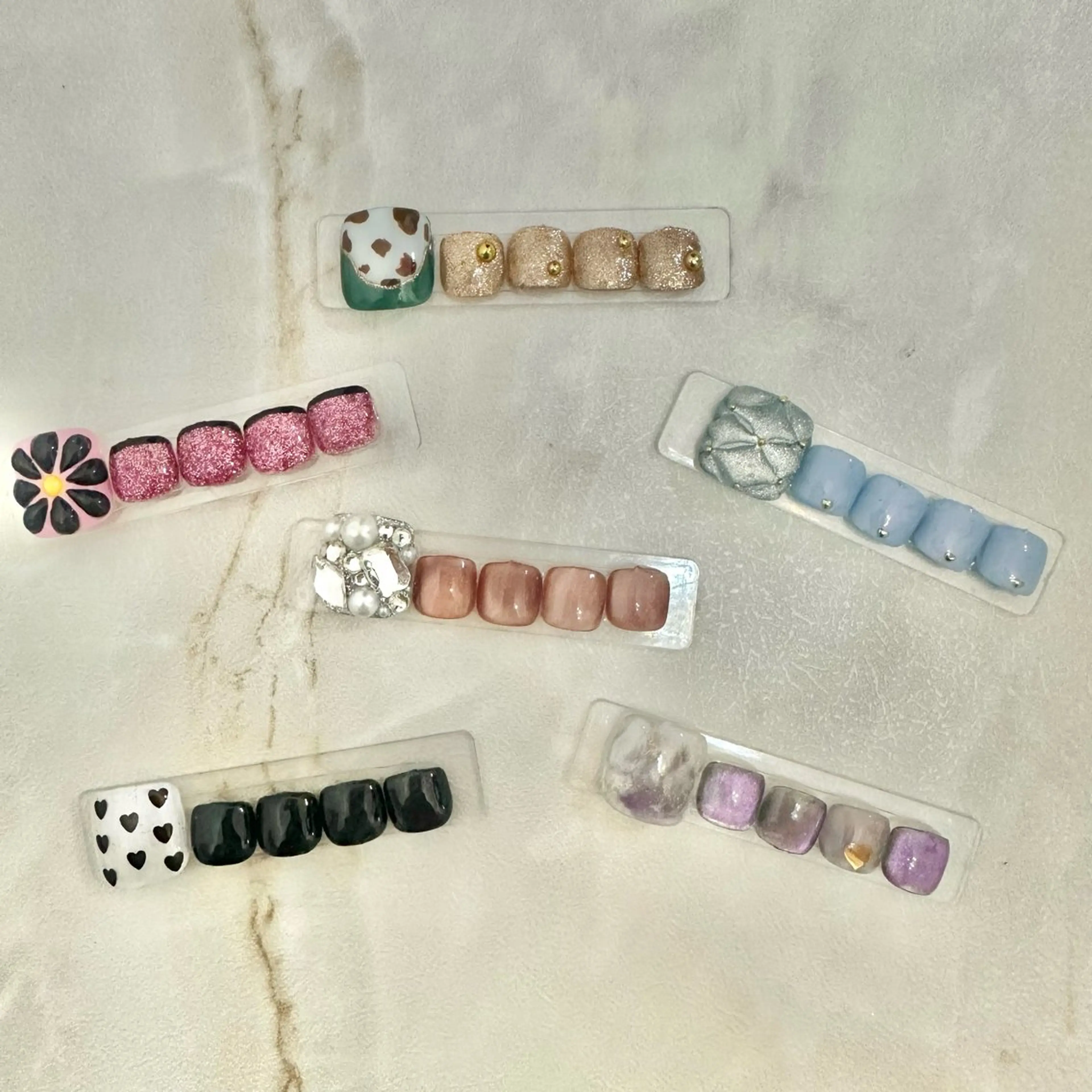 フットネイル定額💅🦋オフ＋￥800✨初回オフ無料💖の写真