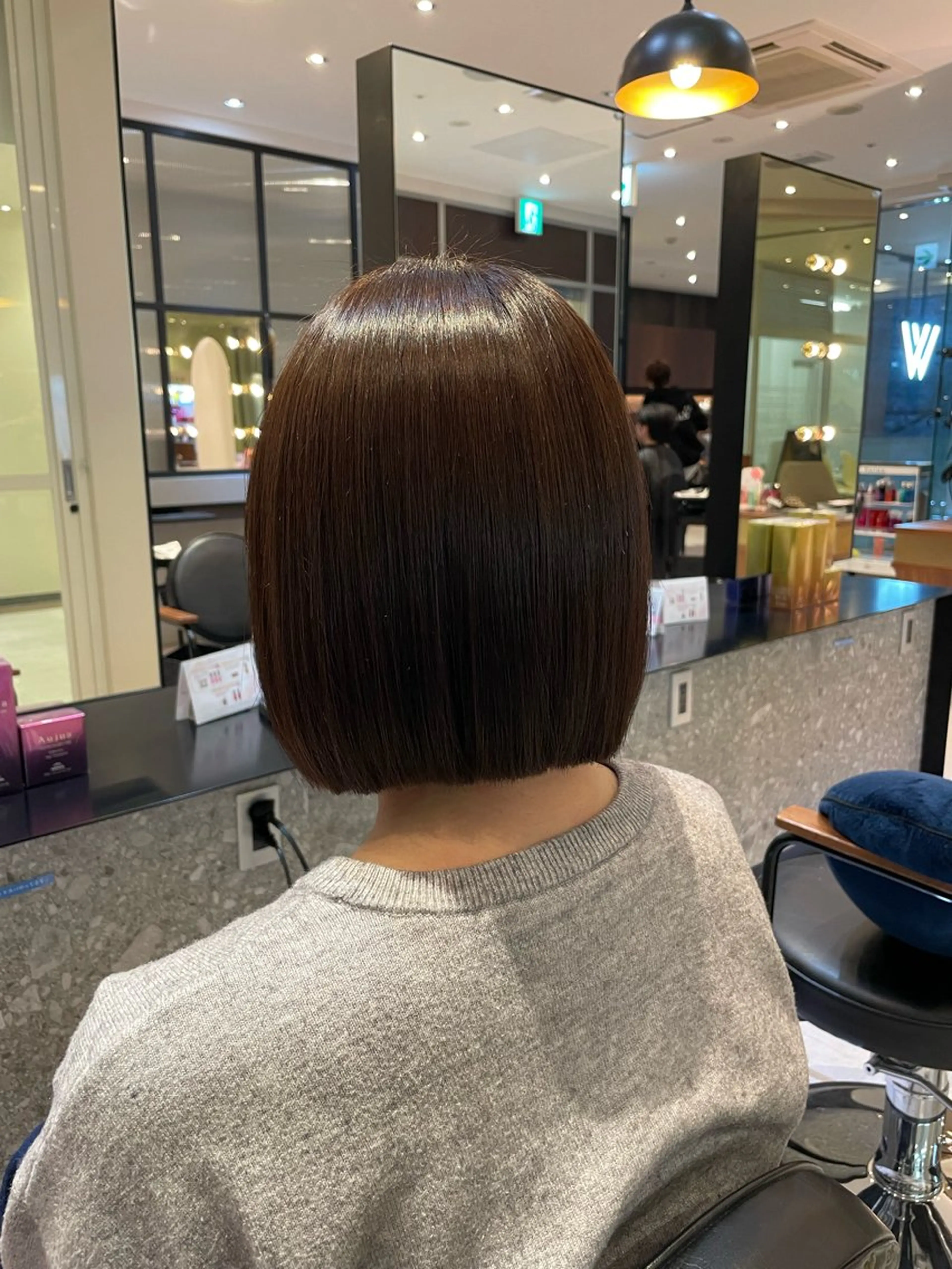 ショート ボブ 縮毛矯正 カット トリートメント オリーブカラー🫒/ 透明感カラー/みゆのヘアスタイル