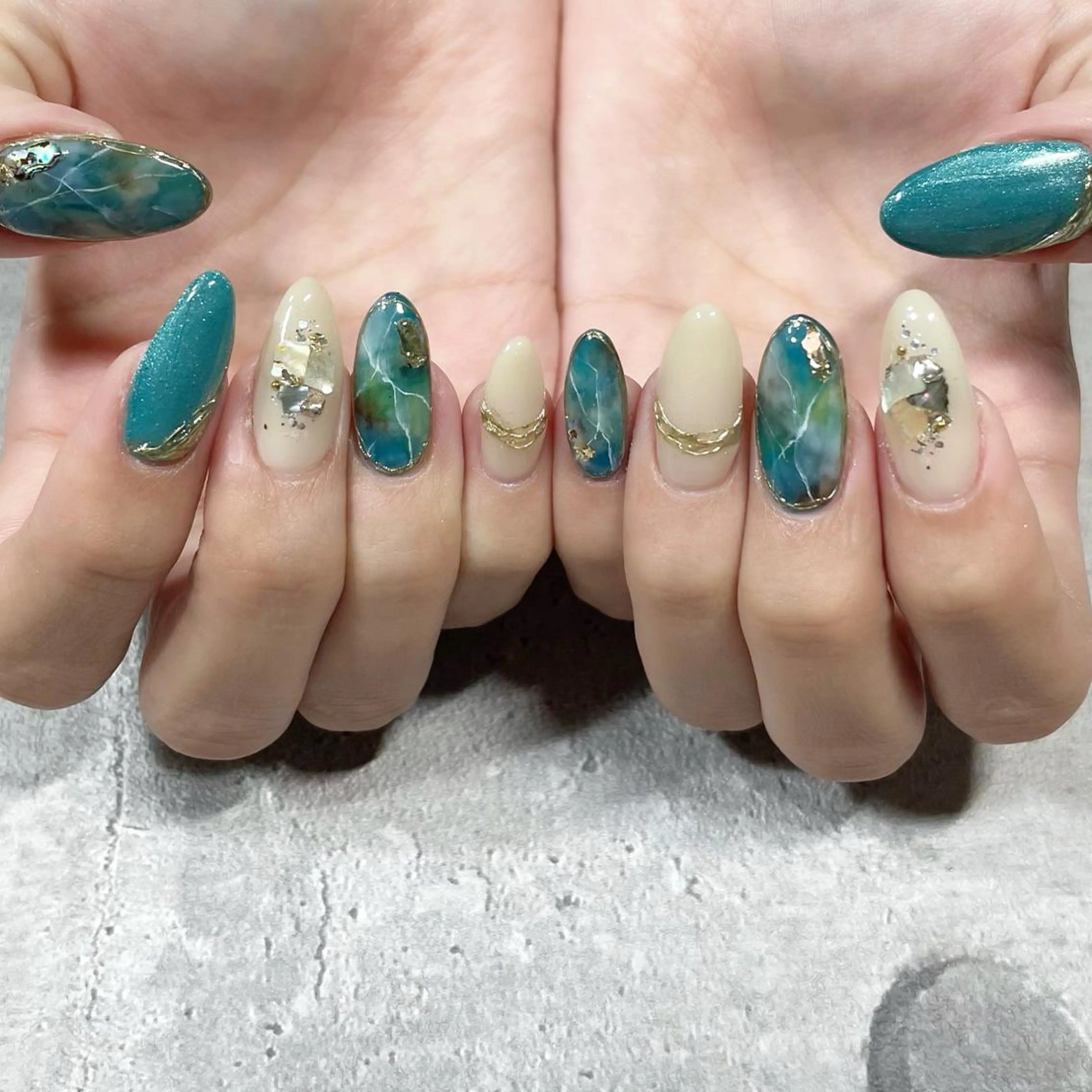 ネイル ジェルネイル 東 千夏のネイルデザイン