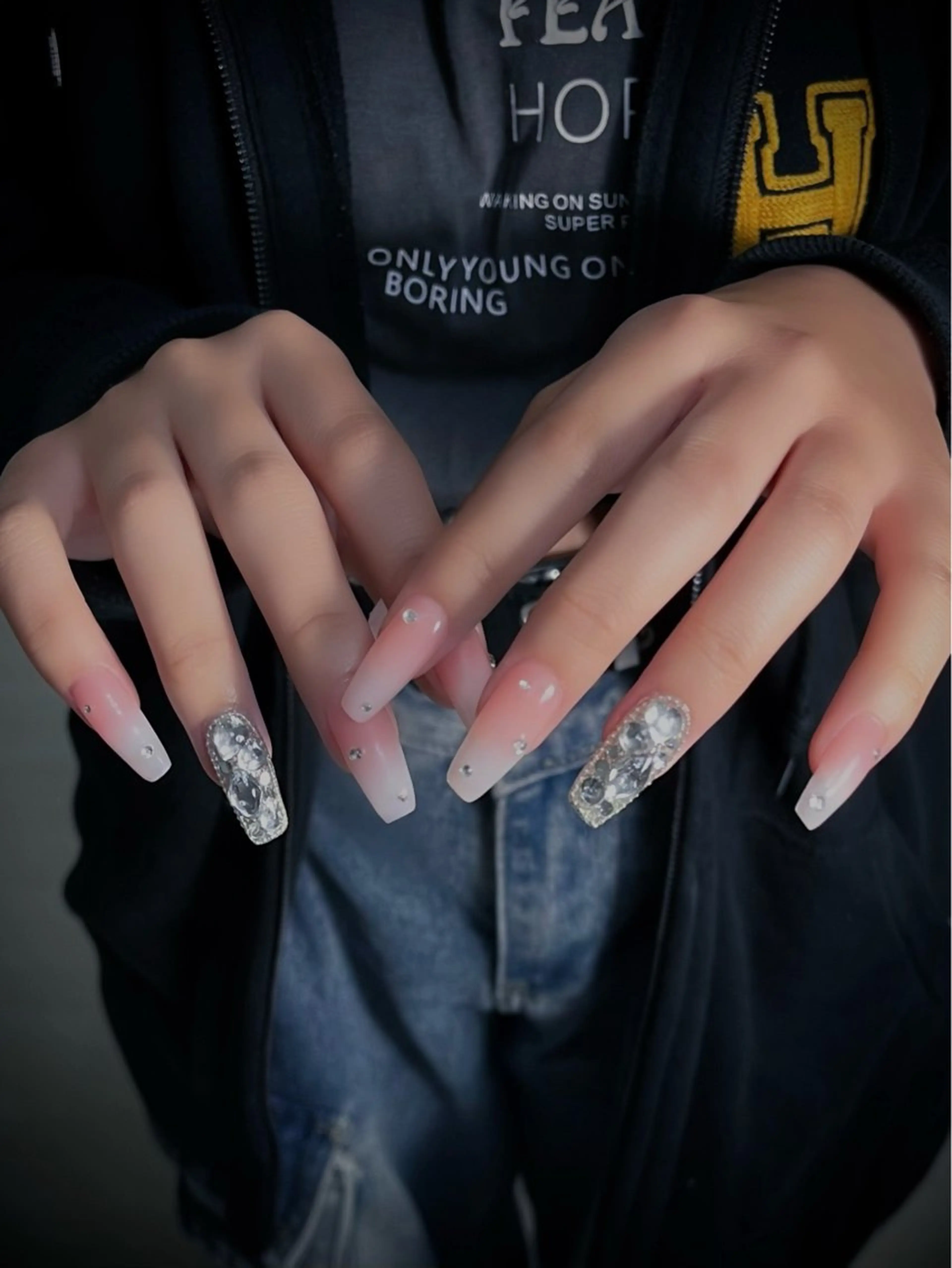 ネイル キラキラネイル マグネットネイル ワンカラーネイル スカルプネイル ワンホンネイル nine.🦋 YUKOのネイルデザイン