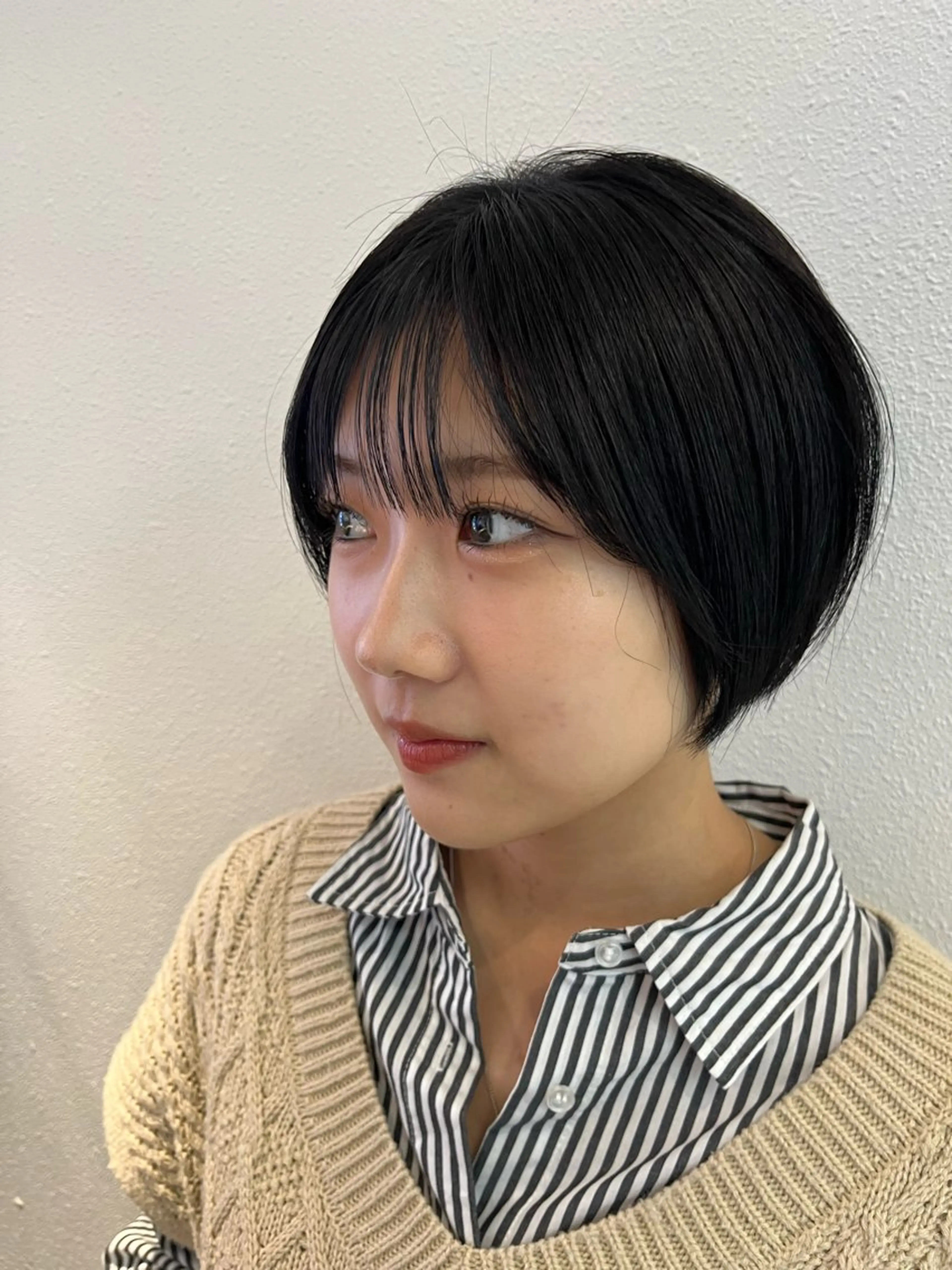 ショート カット ヘアカラー トリートメント 🔆艶髪トレンドヘア YUZU🪸のヘアスタイル