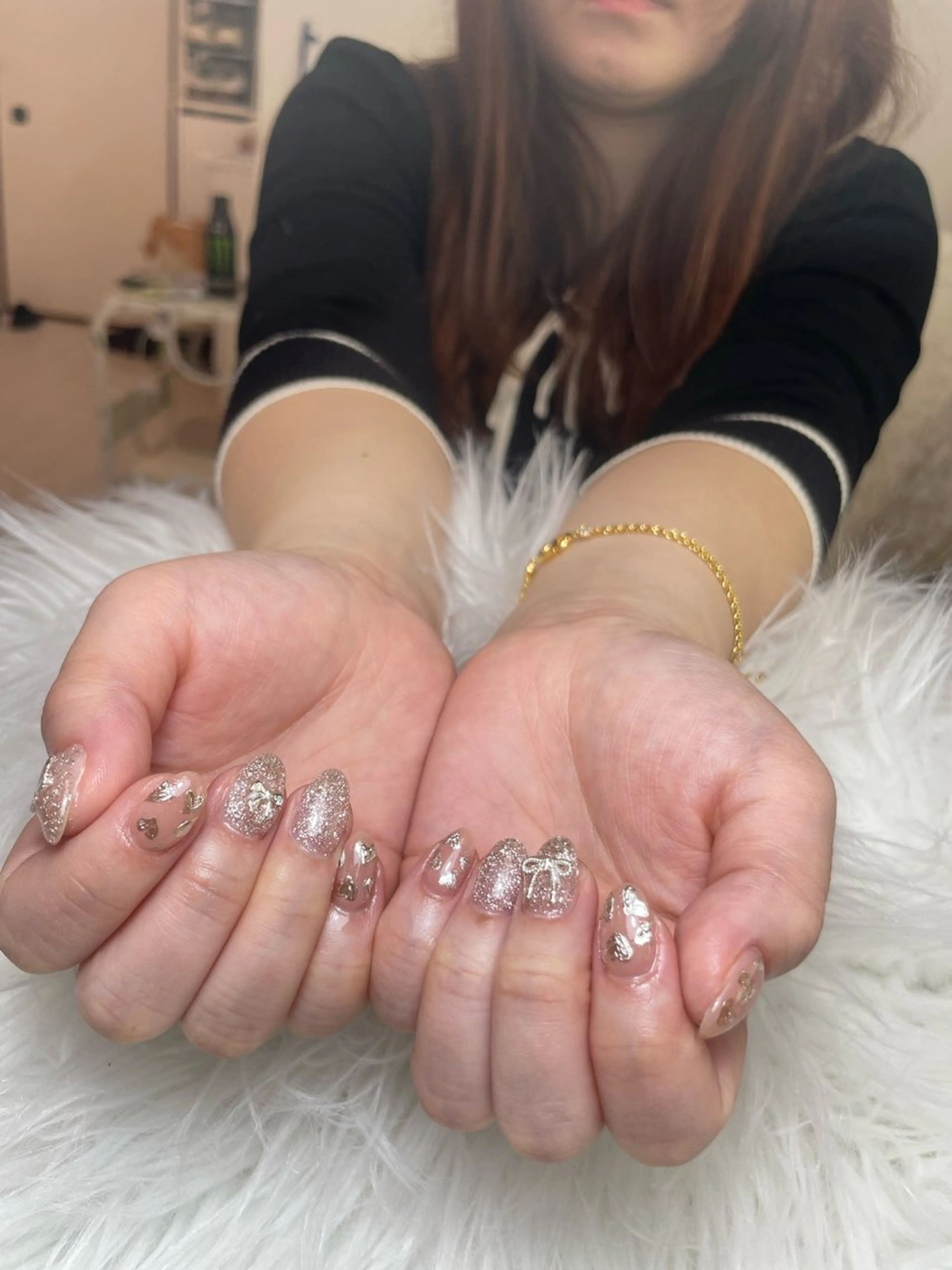 ネイル チークネイル 長さ出し フレンチネイル キラキラネイル ラメ(グリッター) ハンドネイル Vp ネイルのネイルデザイン