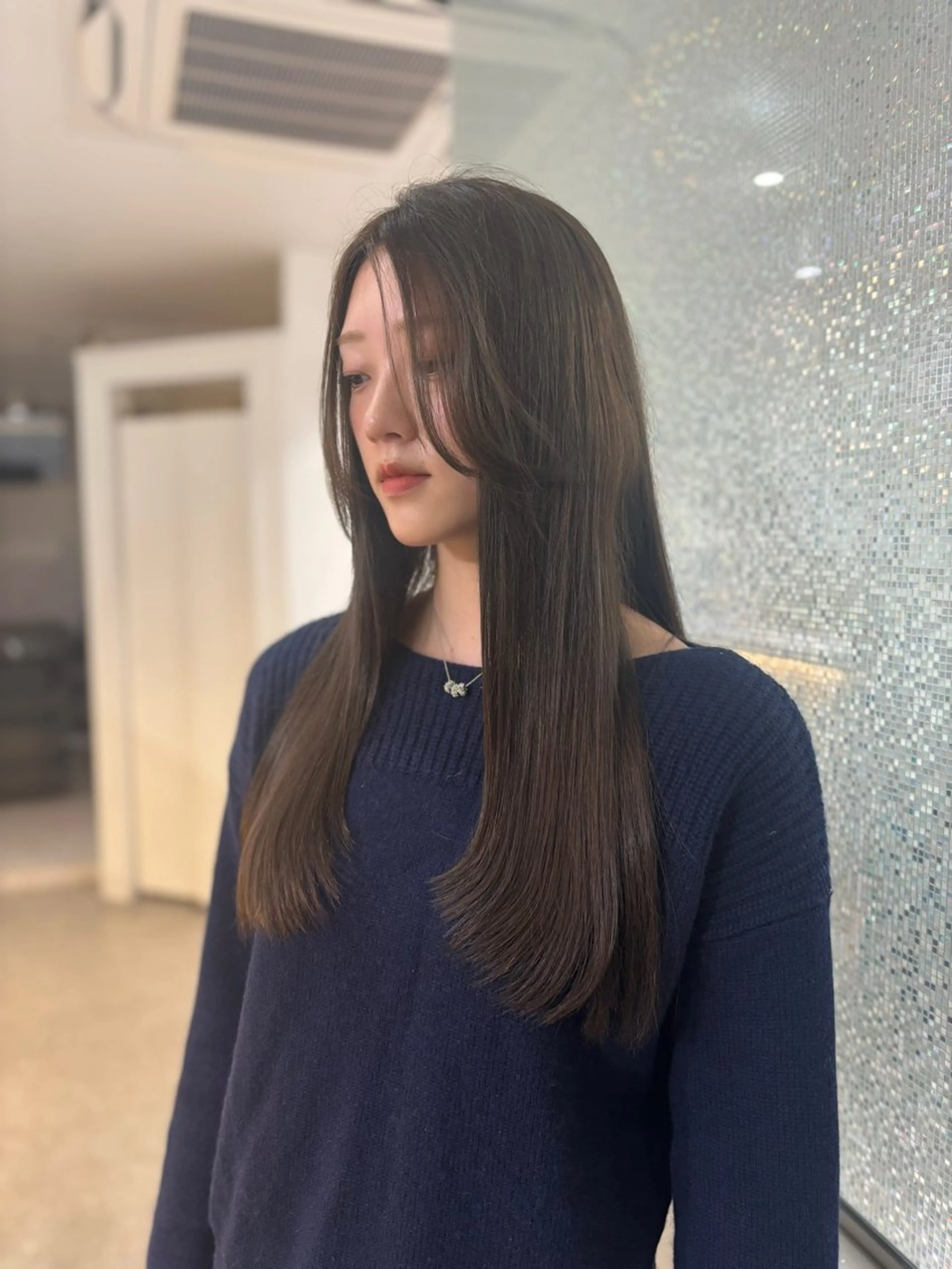 🩶レイヤーカット🩶(シャンプーブロー付)髪に動きを出したい方オススメ✨の写真