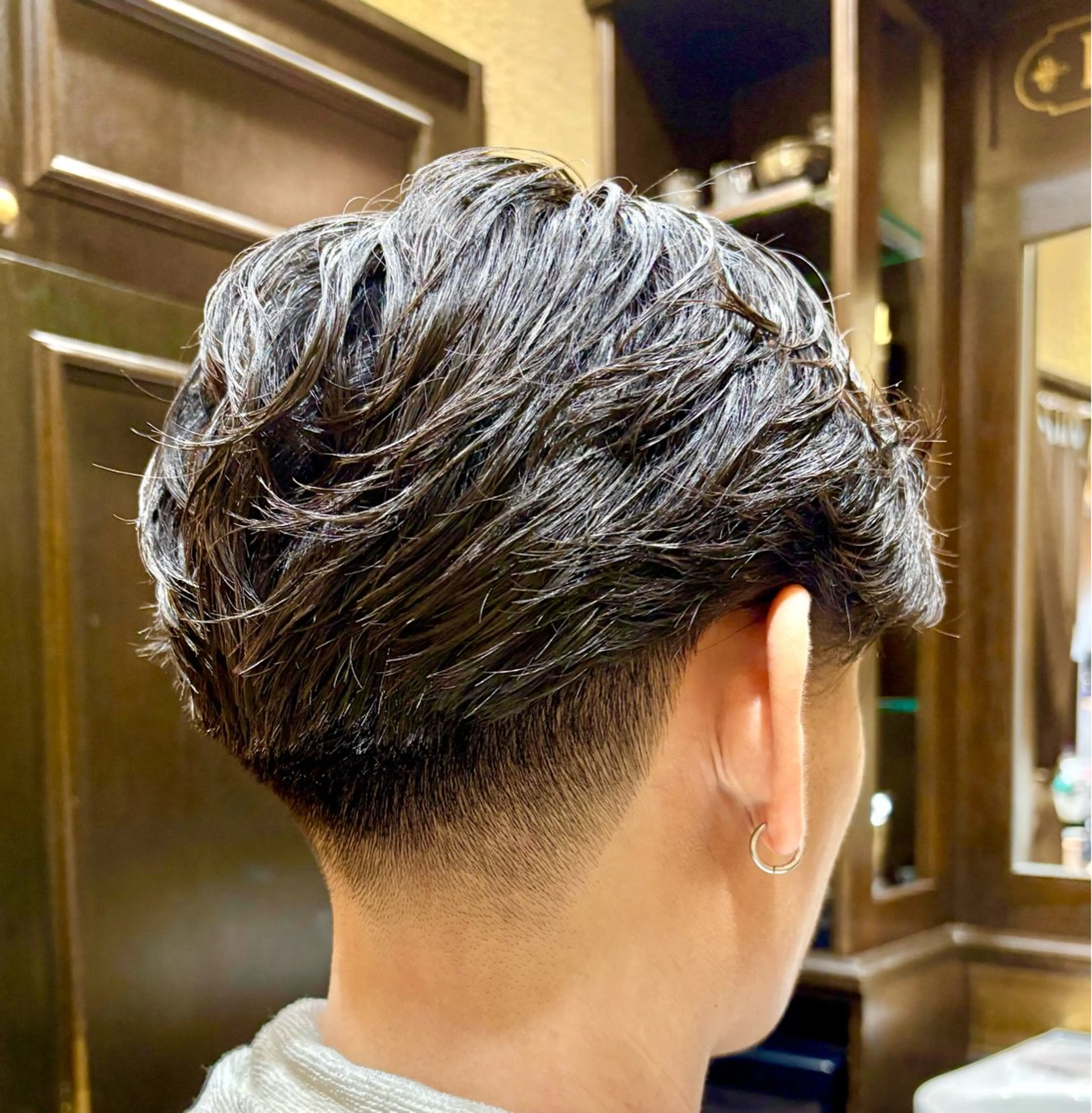 ミディアム パーマ メンズ ミディアムパーマ フェードカット メンズパーマ ヒロ銀座ヘアーサロン六本木店所属・藤沼 唯斗※注意事項必読※のヘアスタイル