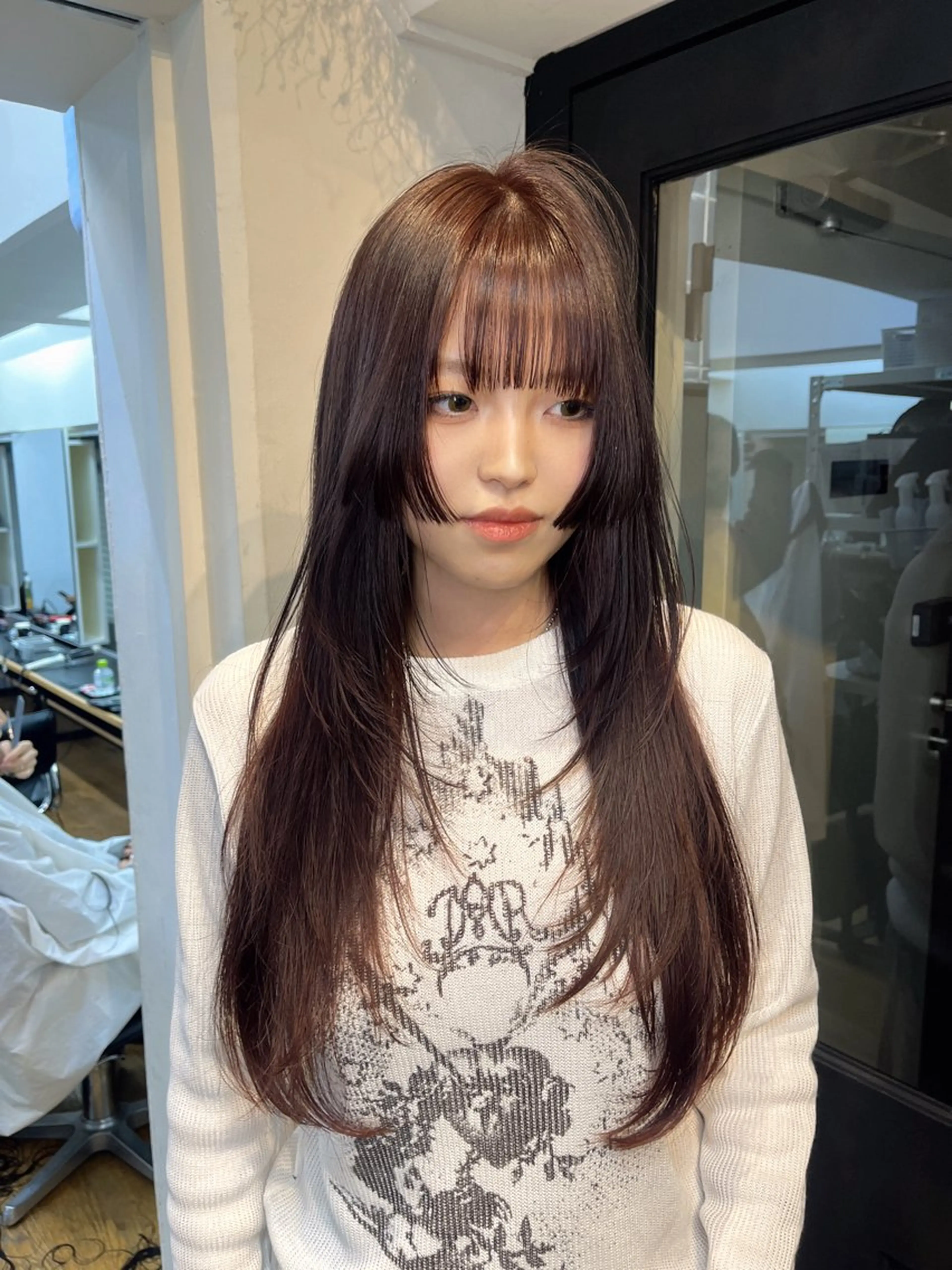 ロング 顔まわりレイヤー 姫カット レイヤーカット カット Airi 韓国y2k レイヤーカットのヘアスタイル