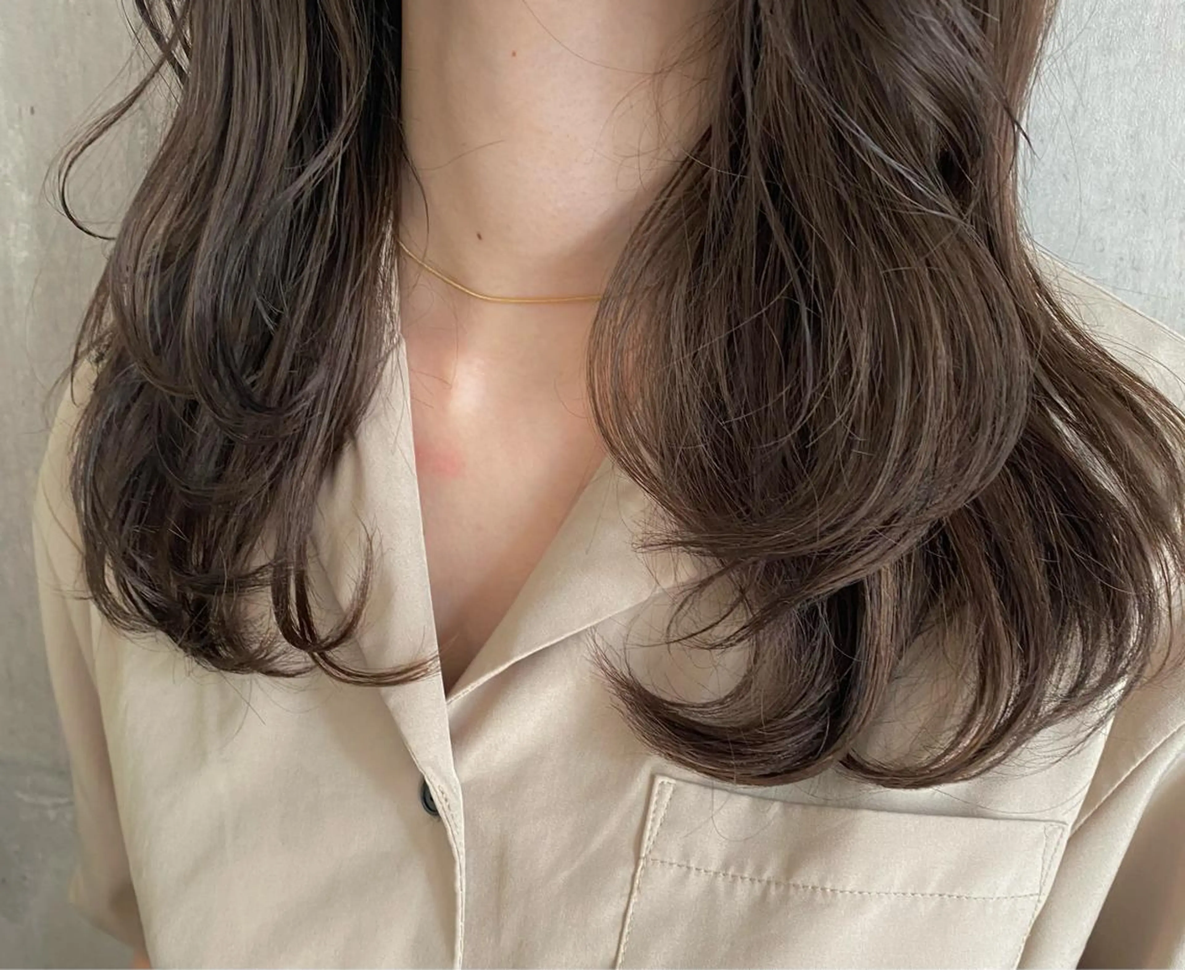 ロング カラー 新谷 桃子のヘアスタイル