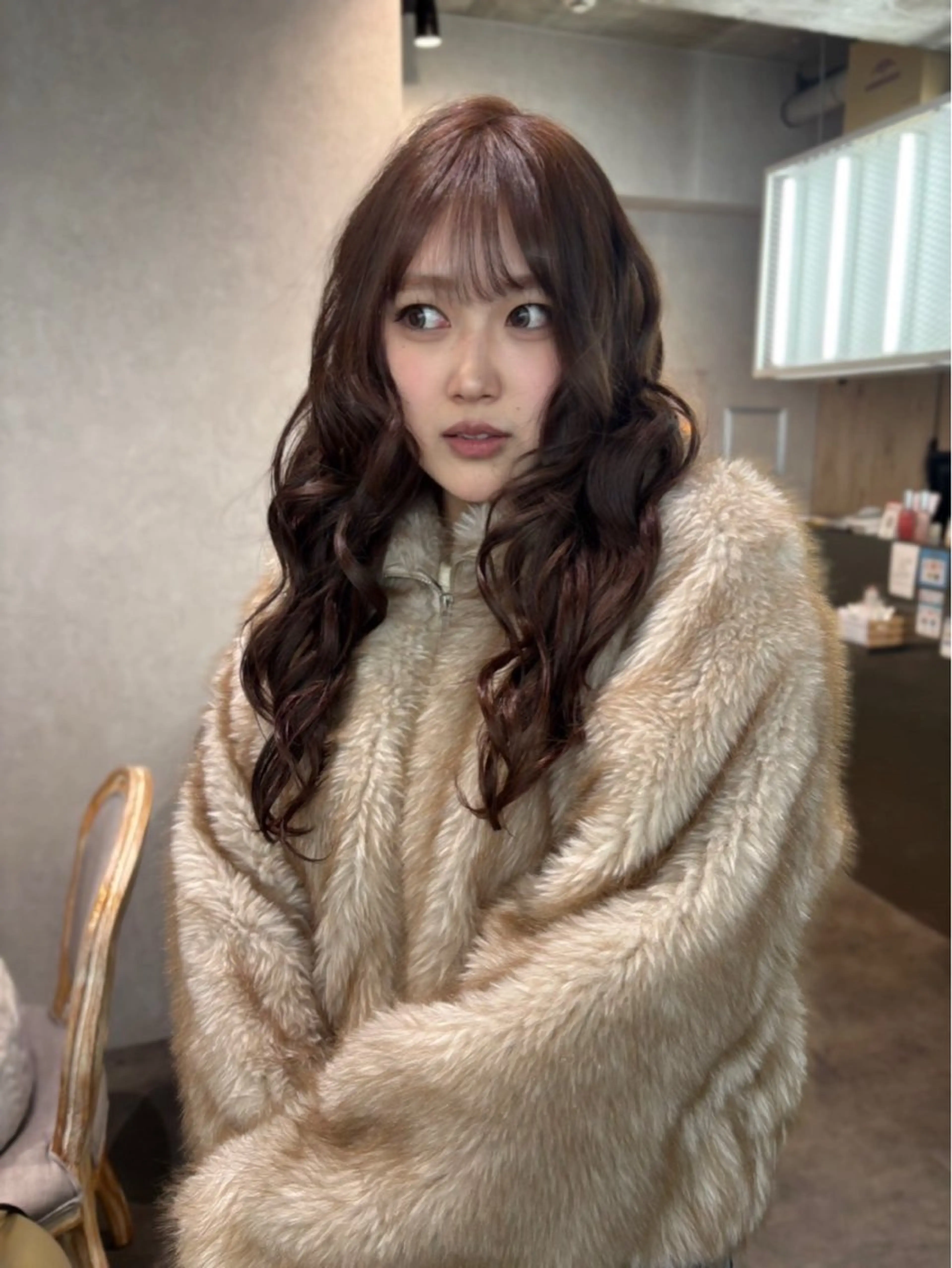 ロング カラー ヘアアレンジ 切りっぱなしボブ ブリーチ ダブルカラー イヤリングカラー ハイライトカラー iona/ハイトーン /ネイルのネイルデザイン