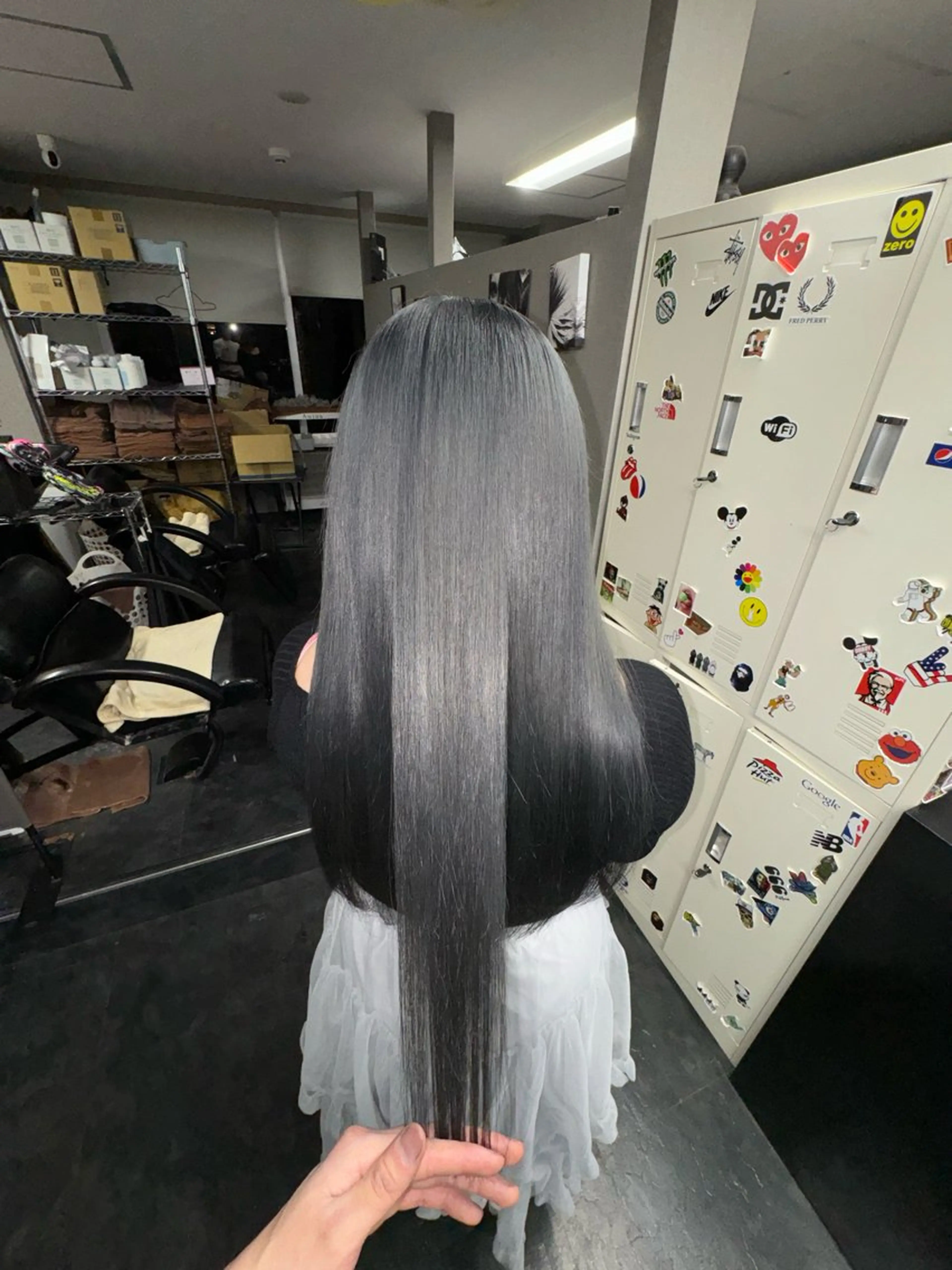 ロング カラー ヘアアレンジ ヘアカラー ホワイトカラー/ ピンクベージュにったのヘアスタイル