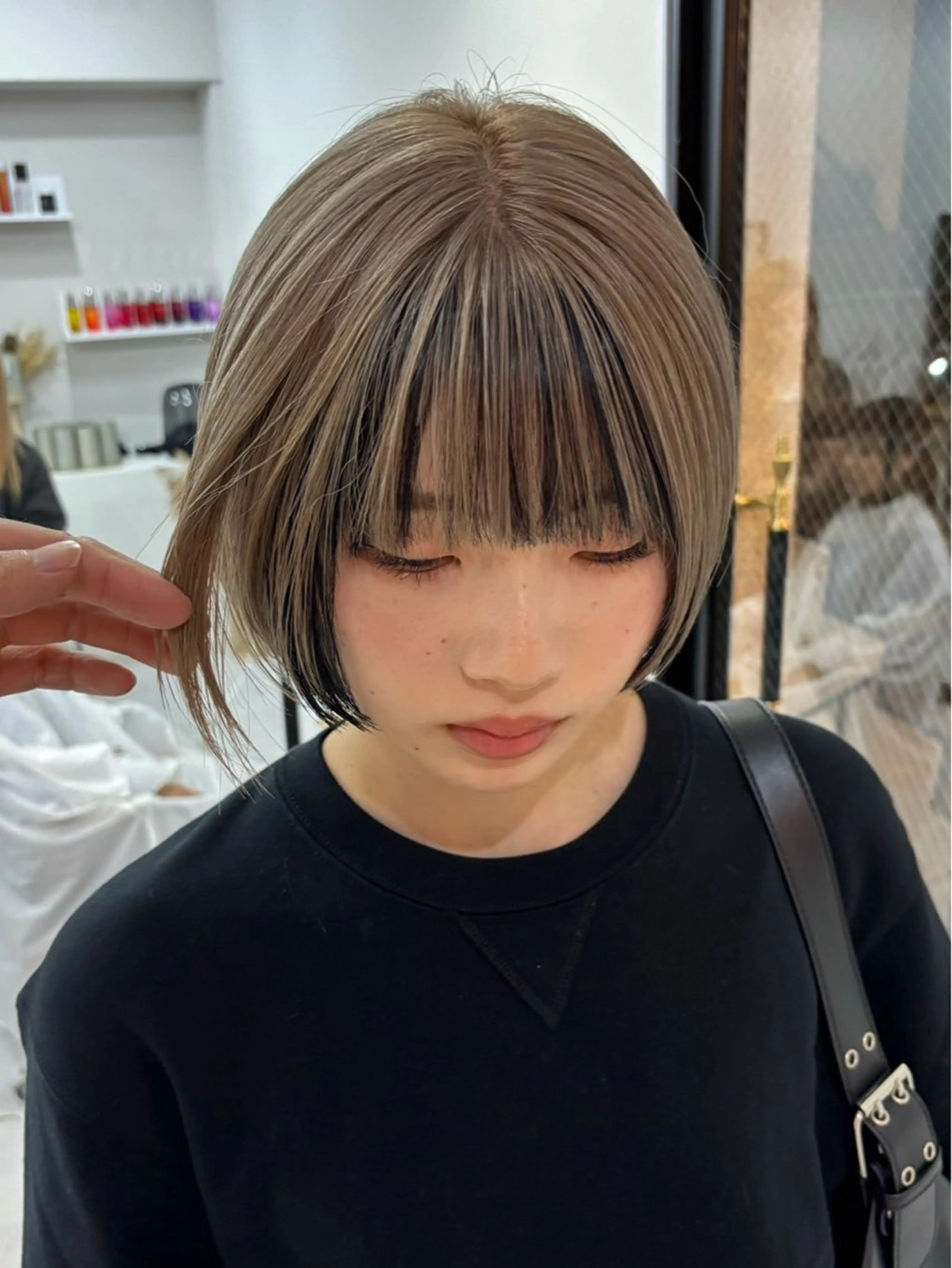 ショート ショートボブ ボブ ハイライト レイヤーカット ショートヘア カット ヘアカラー トリートメント SUZU/岡山/矯正 ブリーチ/レイヤーのヘアスタイル