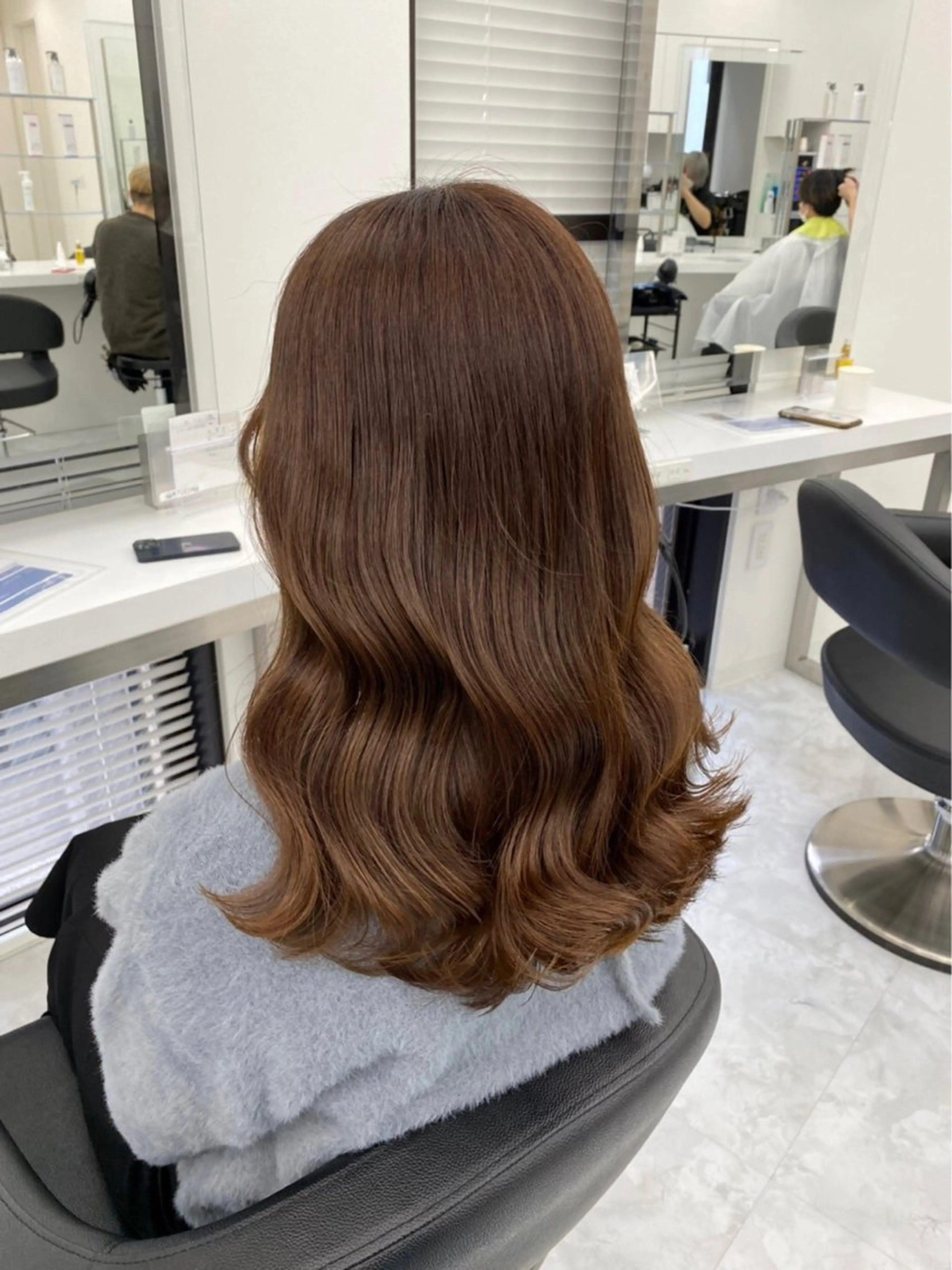 セミロング カラー ヘアアレンジ 🤍THEATER 【公式】札幌🤍🍬のヘアスタイル