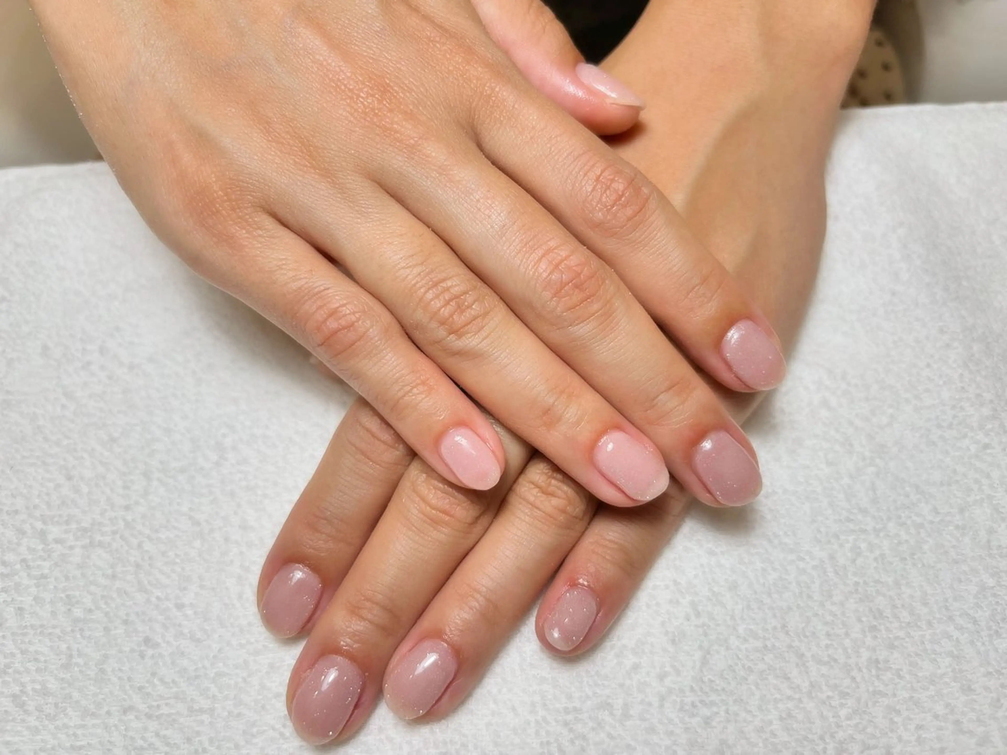 ネイル ピンク ホワイト ハンドネイル arce amiのネイルデザイン