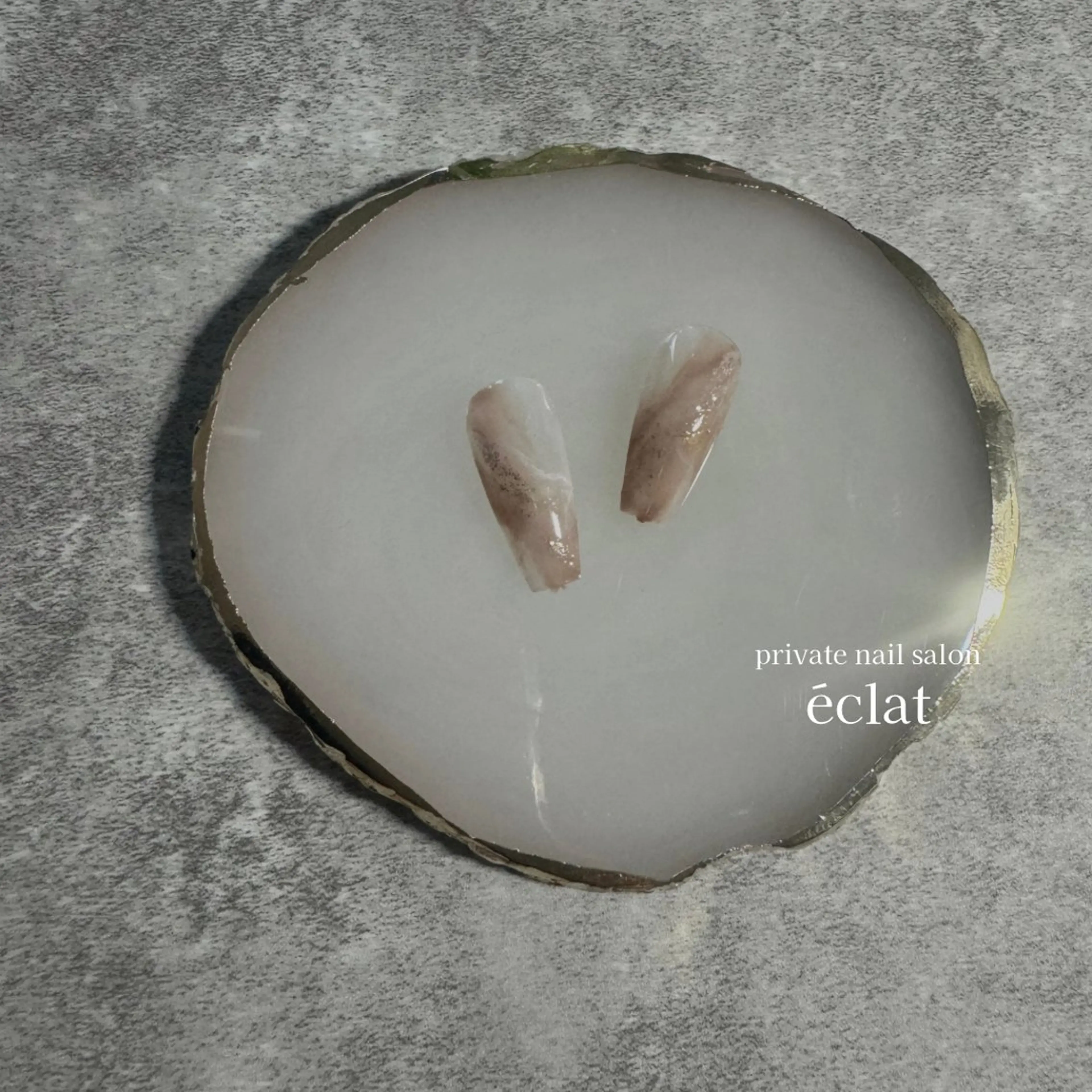 ネイル ニュアンスネイル nailsalon éclatのネイルデザイン