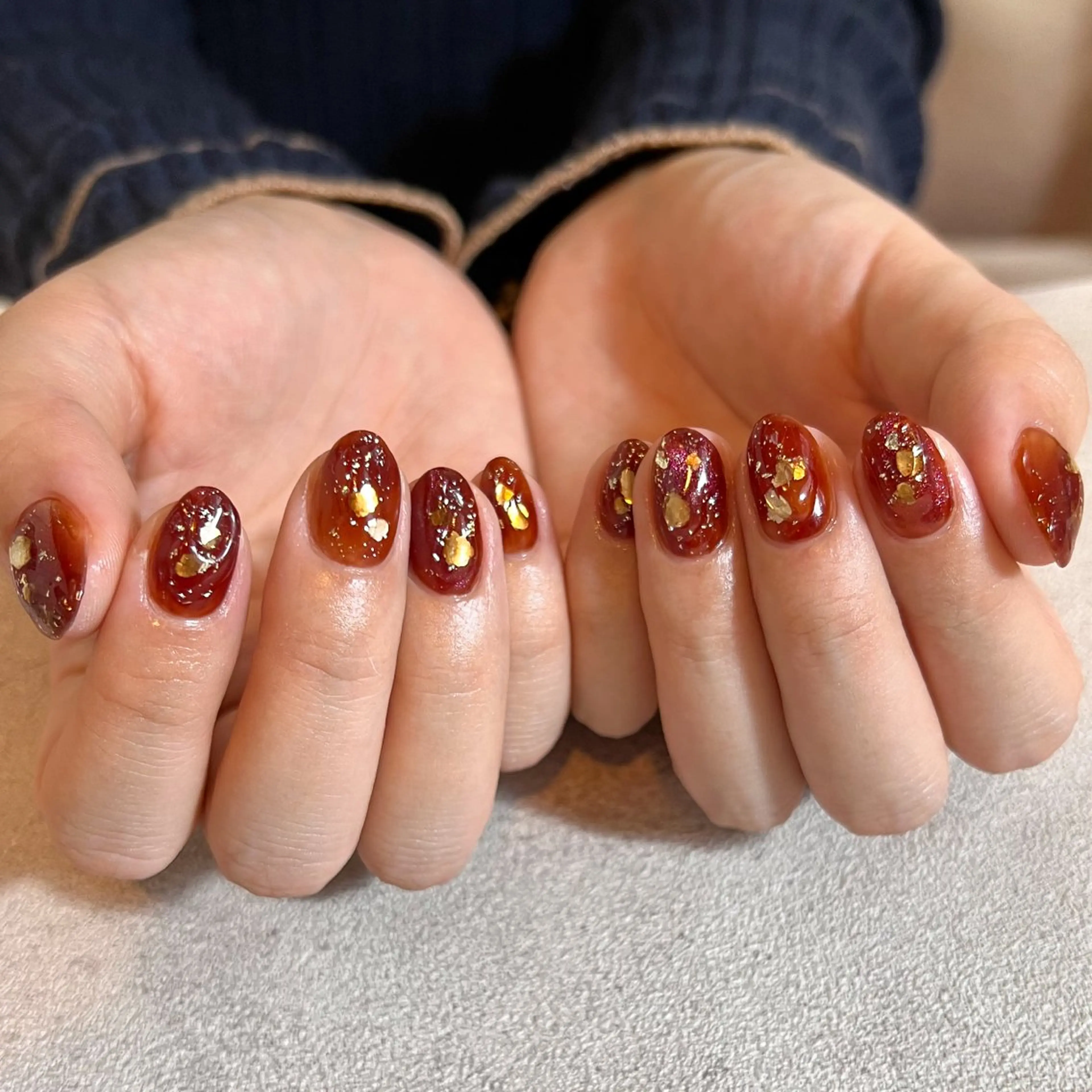 ネイル ブラウン ゴールド マグネットネイル ニュアンスネイル ぷっくりネイル ハンドネイル pointillé .ayaのネイルデザイン