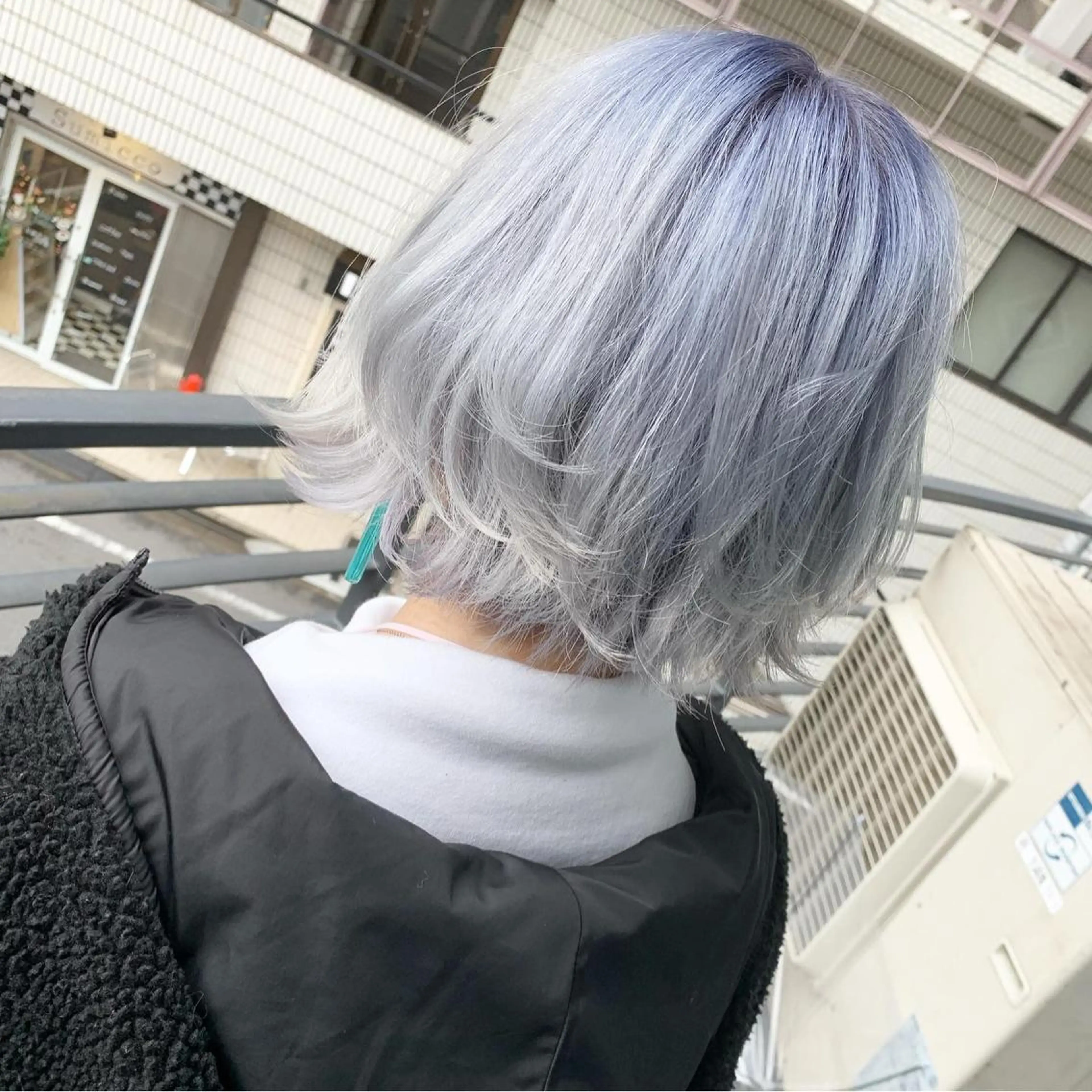 ショート カラー ブリーチ ヘアカラー 失敗したくない人へ ハイトーン美容師のヘアスタイル