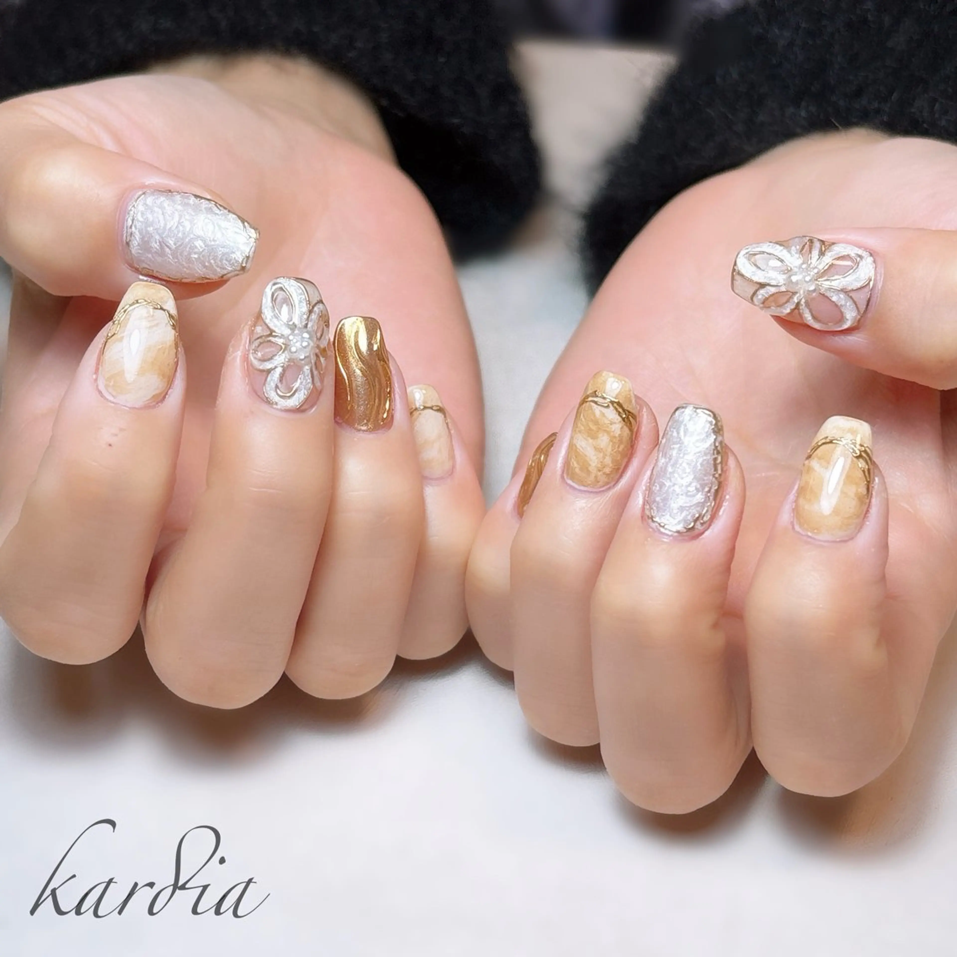 ネイル ハンドネイル καρδιά -ｶﾙﾃﾞｨｱ-のネイルデザイン