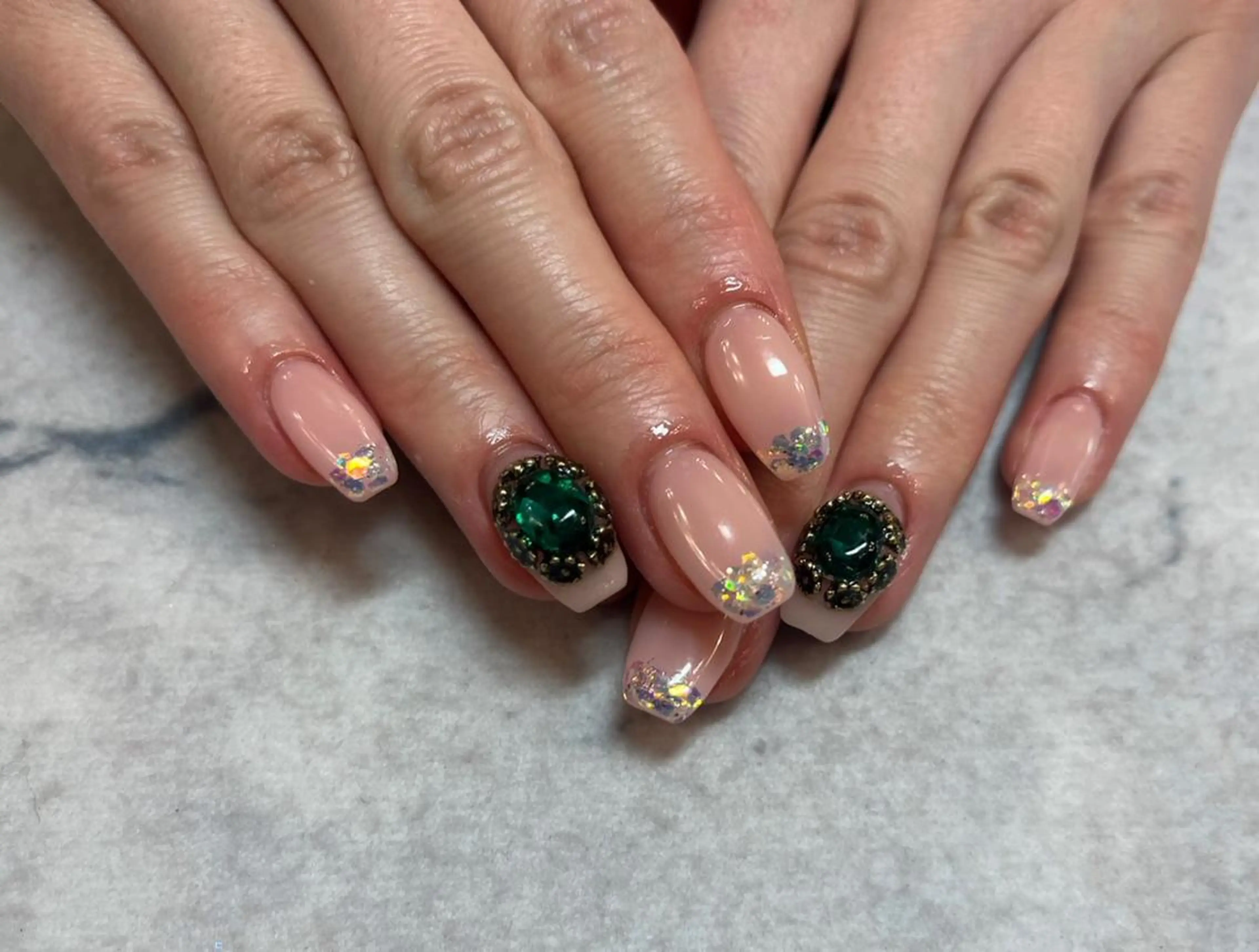 ネイル ネイルリボン 受付スタッフのネイルデザイン