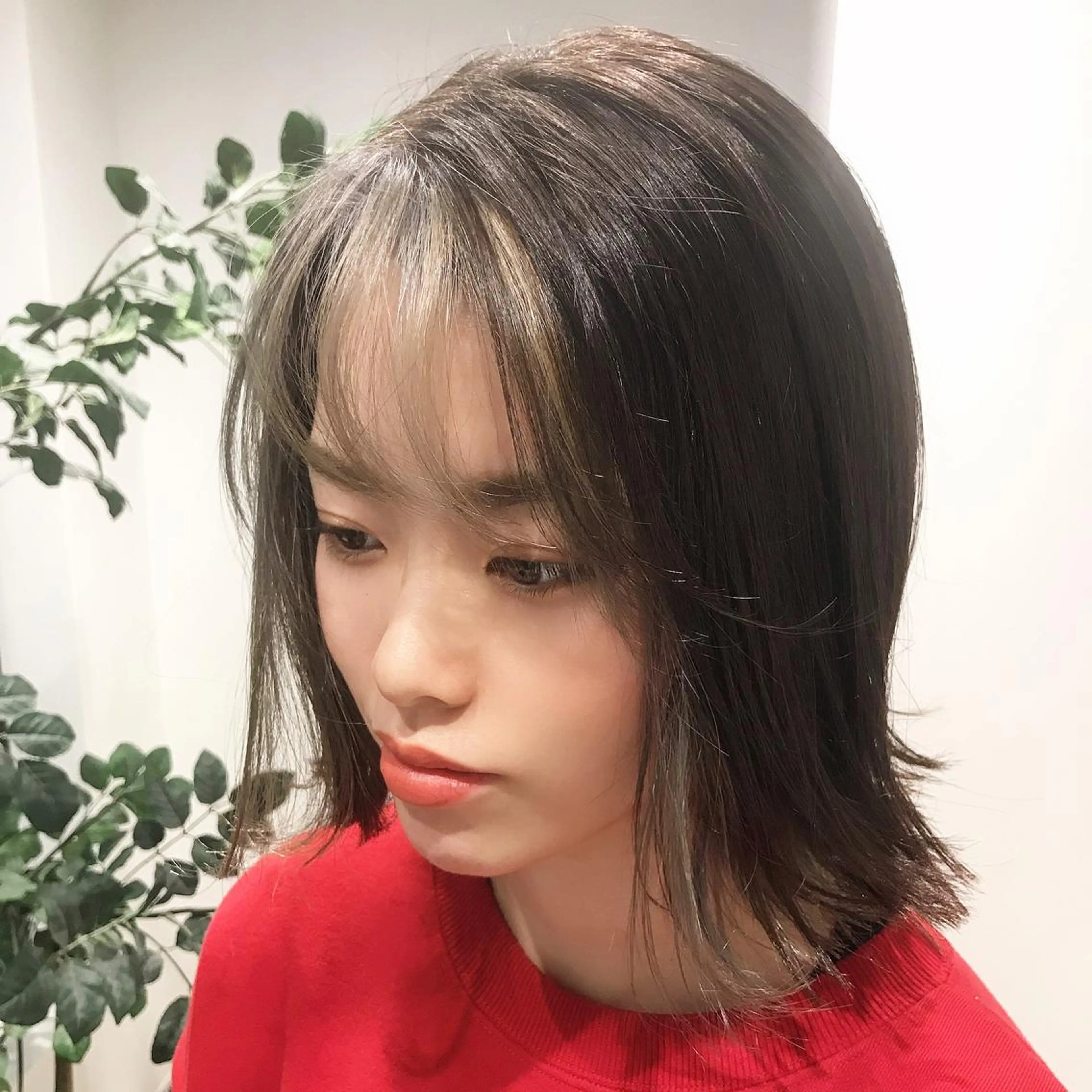 ミディアム ミストバング カット ヘアカラー トリートメント ショートヘア💫 ハイトーン西田拓馬のヘアスタイル