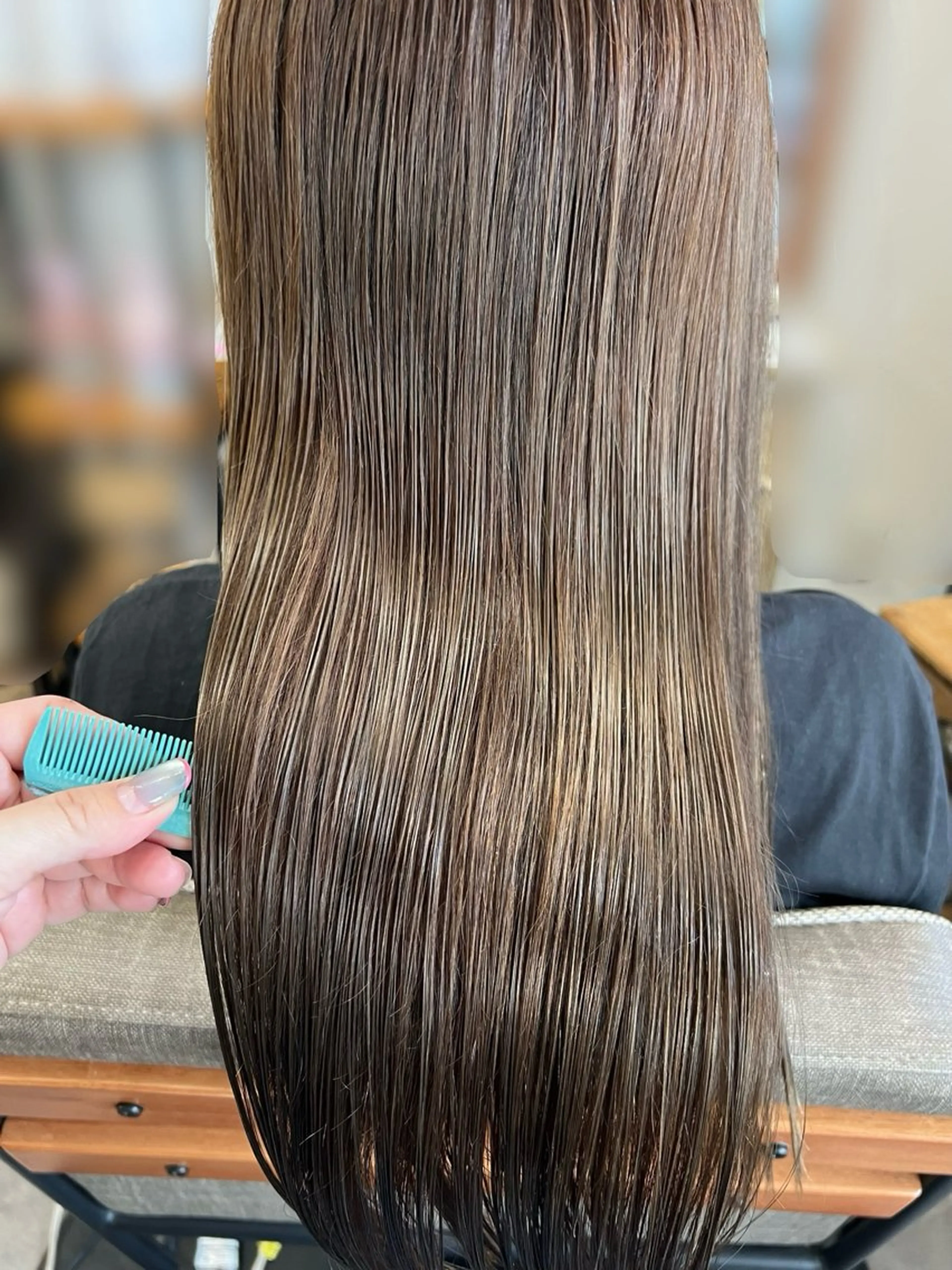 ロング カラー シルバー hair works raptureのヘアスタイル