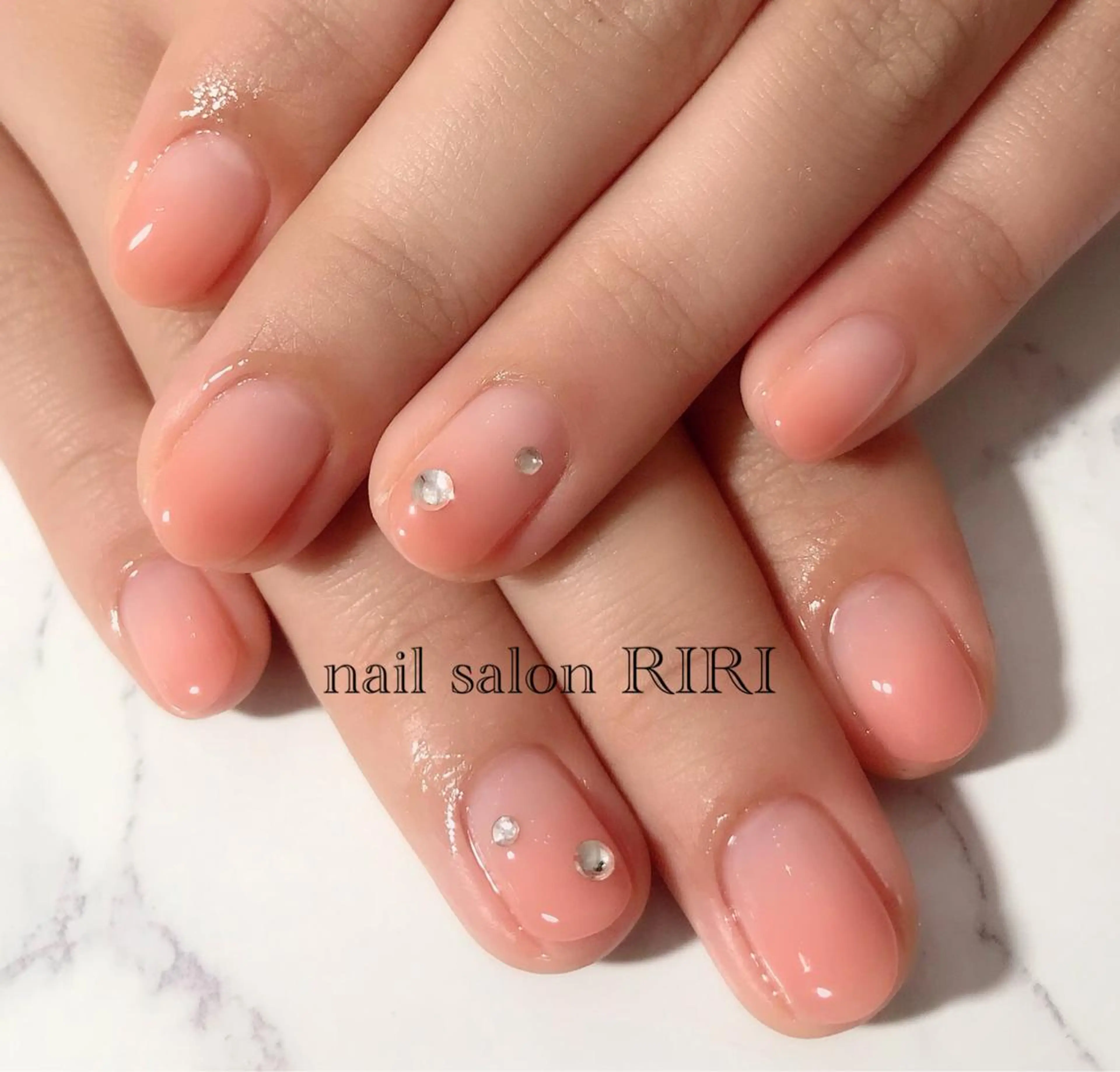 ネイル アートネイル ストーンネイル private  nail  salon RIRI所属・RIRI リリのネイルデザイン