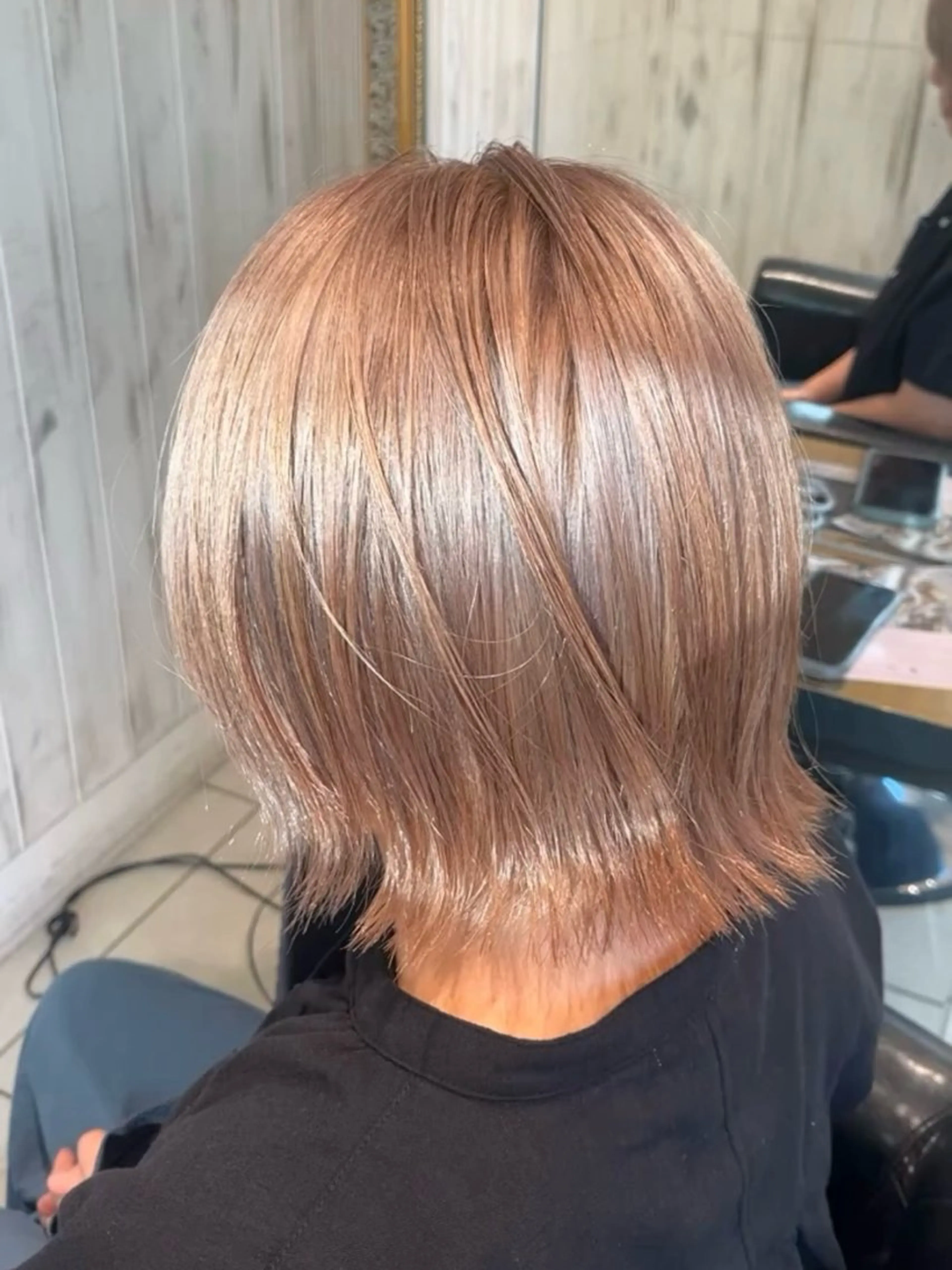 ミディアム ヘアカラー FENICE on the beach所属・タニ ヒナタのヘアスタイル