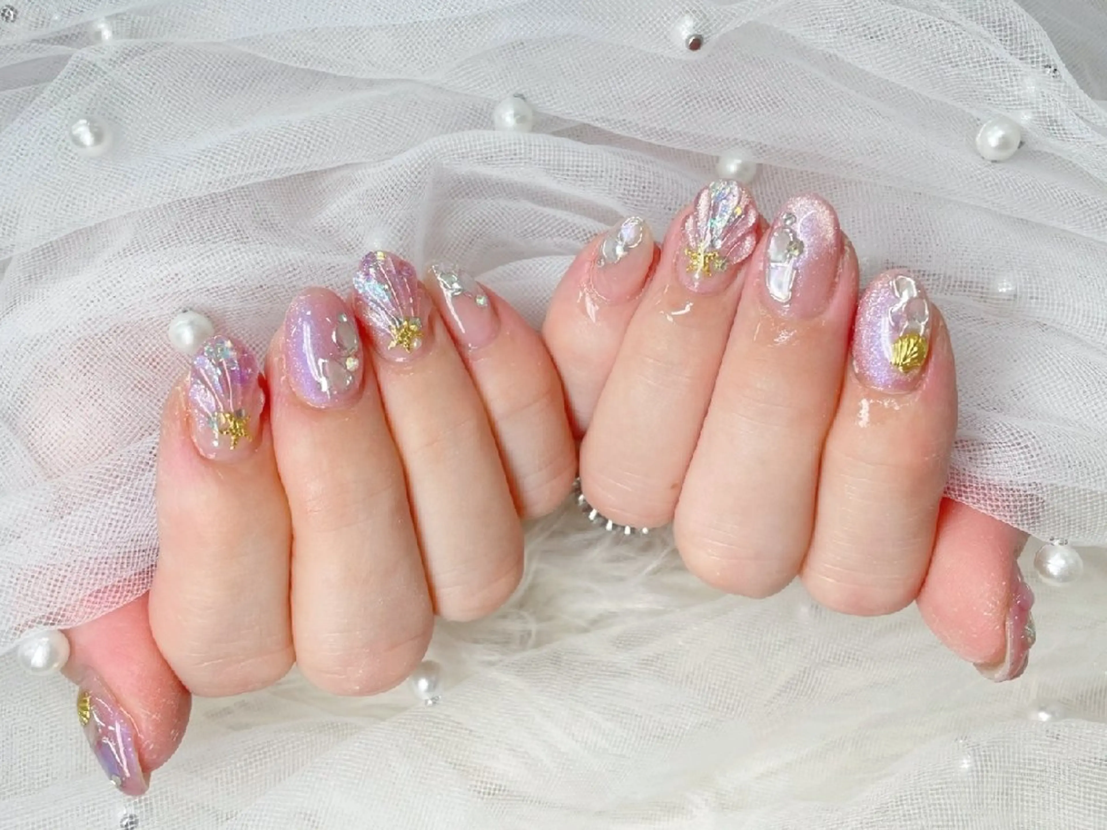 ネイル フラッシュネイル フレンチネイル キラキラネイル ラメ(グリッター) マグネットネイル Chouette Nailのネイルデザイン