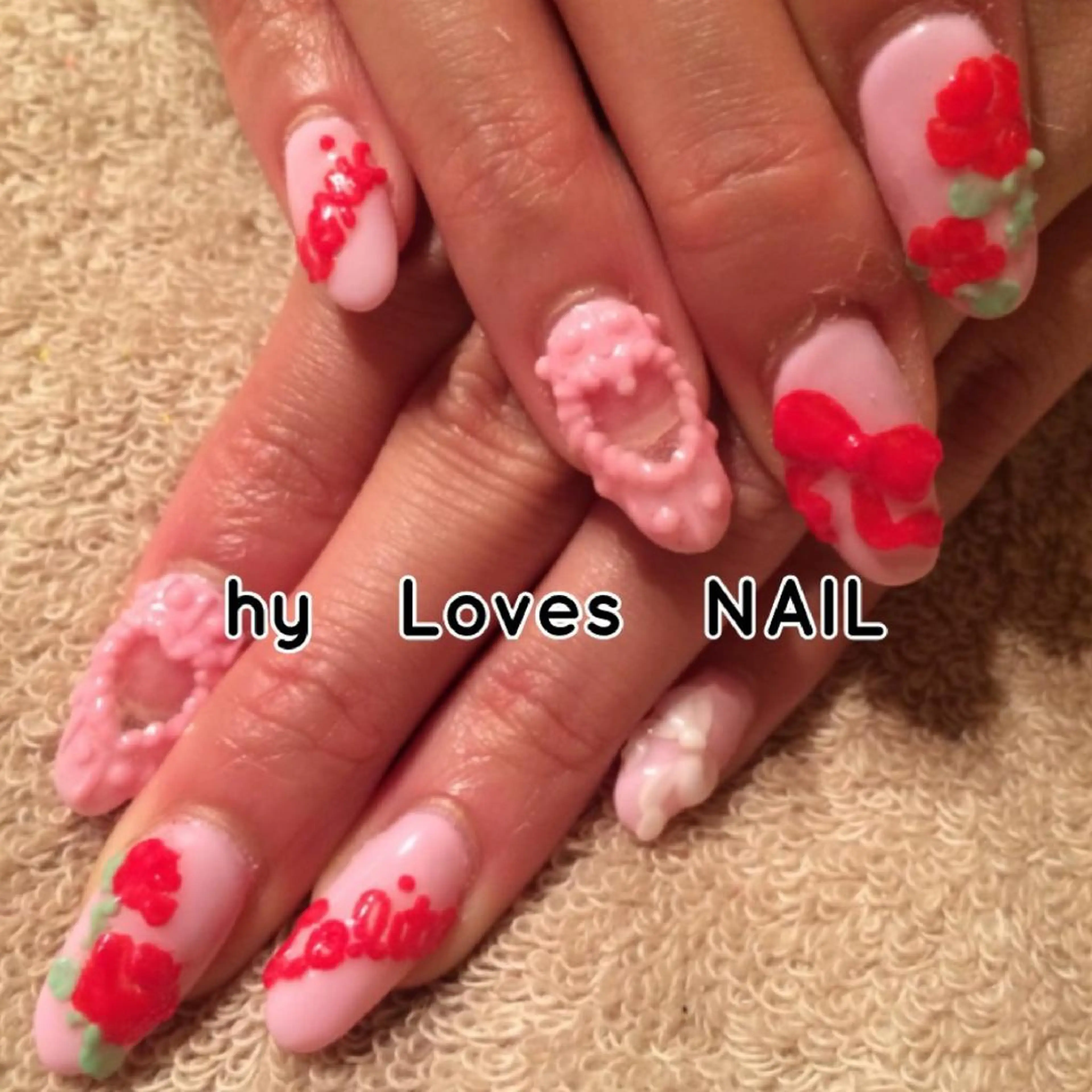 ネイル ジェルネイル ガーリー ハート ミディアムネイル リボン ハンドネイル よしだ ひろきのネイルデザイン