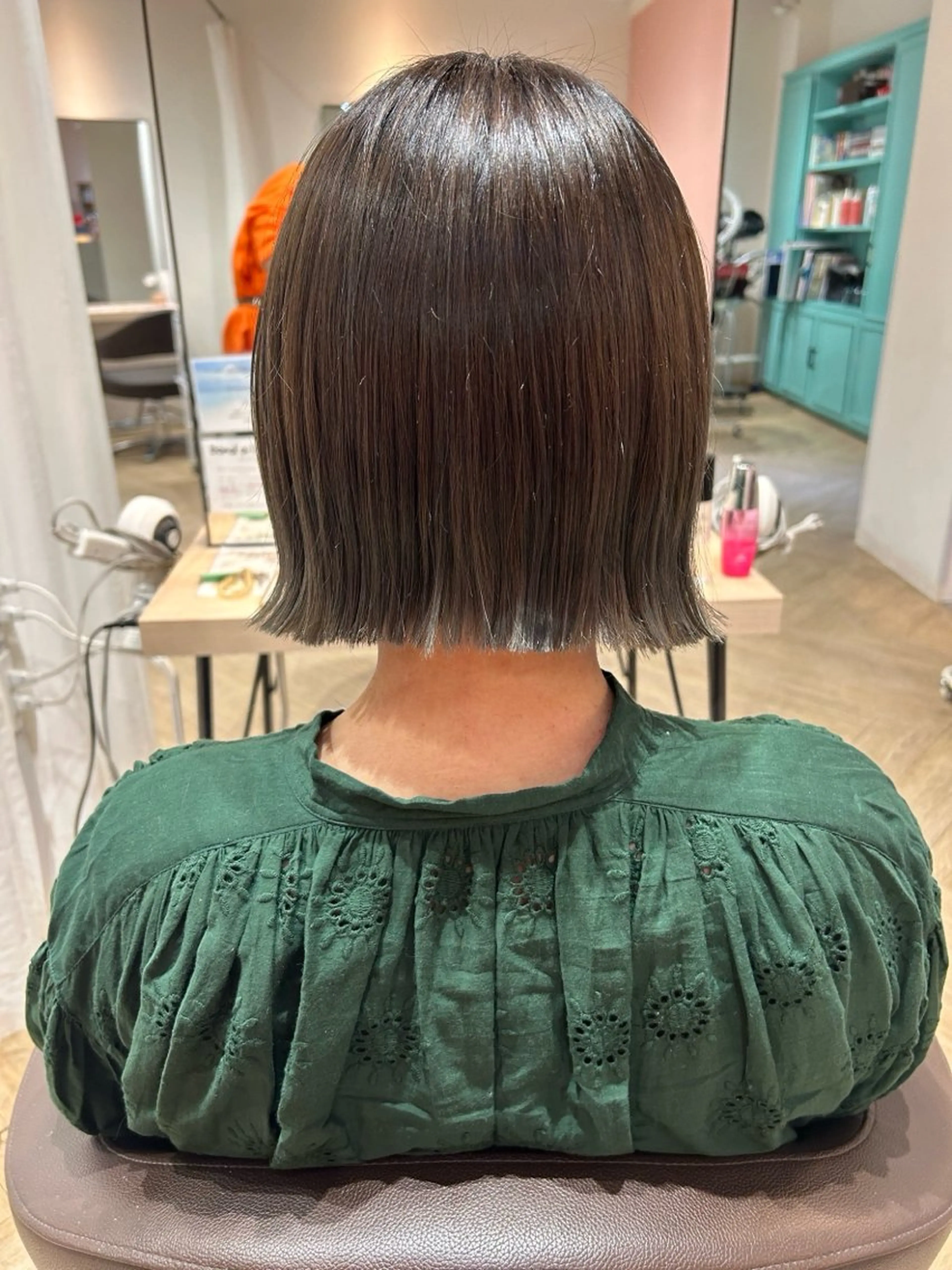 ミディアム カラー 切りっぱなしボブ ボブ カット ヘアカラー 🩵近藤 莉子🩵のヘアスタイル