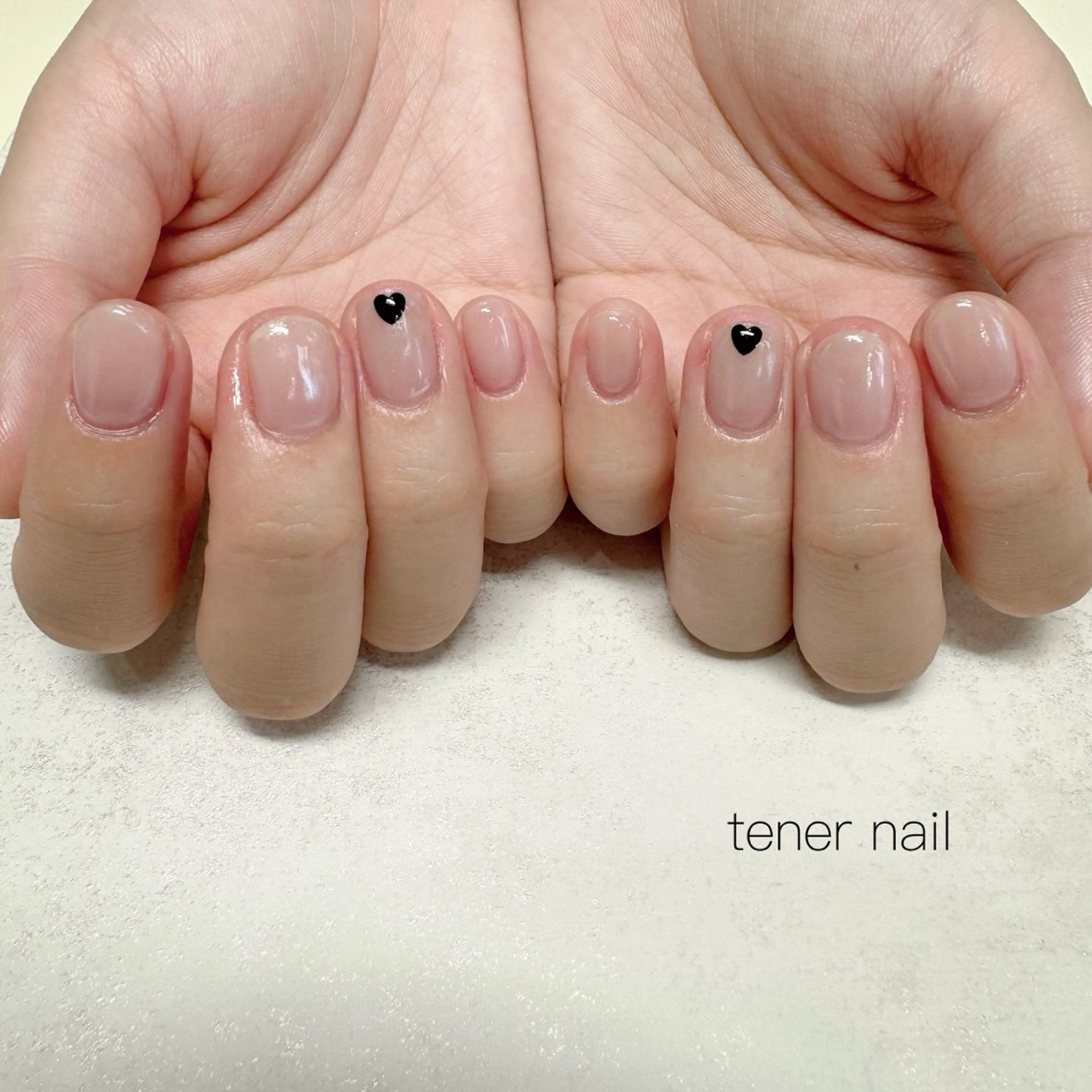 ネイル オーロラネイル ハート ホログラムネイル ホワイト ハンドネイル tener  nail  テネルネイル所属・テネルネイル tener nailのネイルデザイン