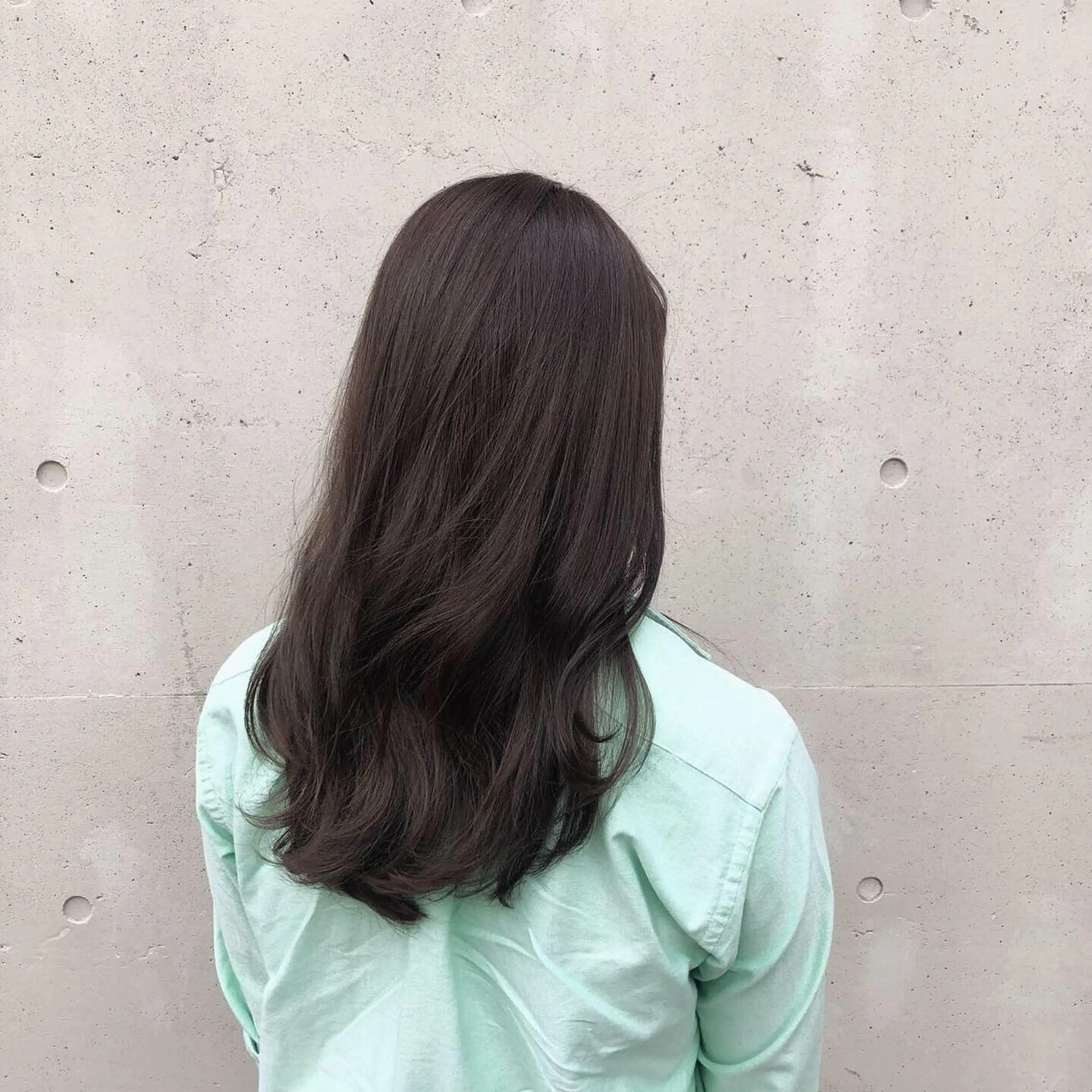 ロング カラー ヘアアレンジ ベージュカラー グレージュ カーキグレージュ カット ヘアカラー トリートメント 酸性縮毛矯正🧴韓国 レイヤー/髪質改善のヘアスタイル