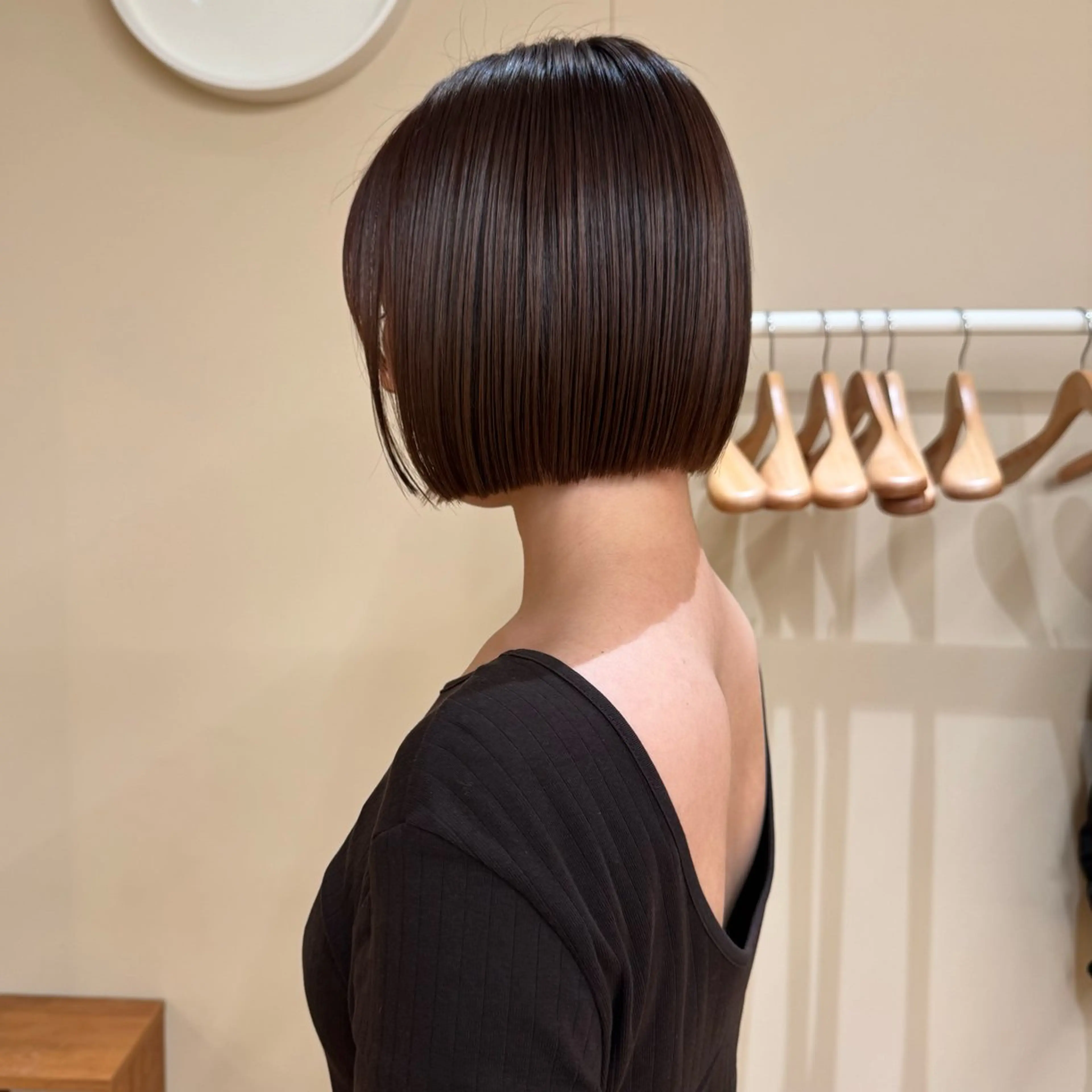 ショート カラー hina 🛋️ブリーチカラーのヘアスタイル