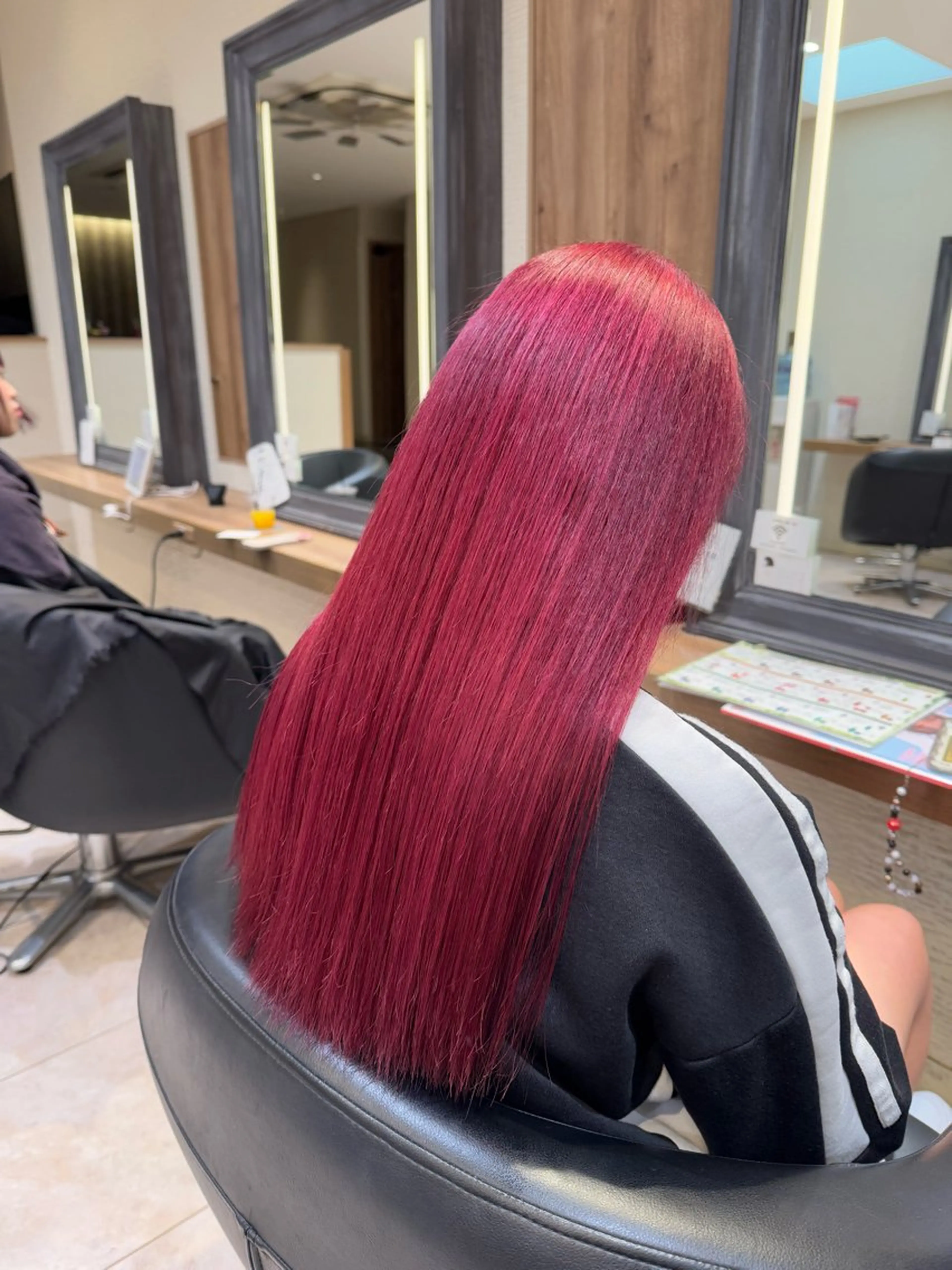 ロング カラー さら艶ストレート 🩶Suzuneのヘアスタイル