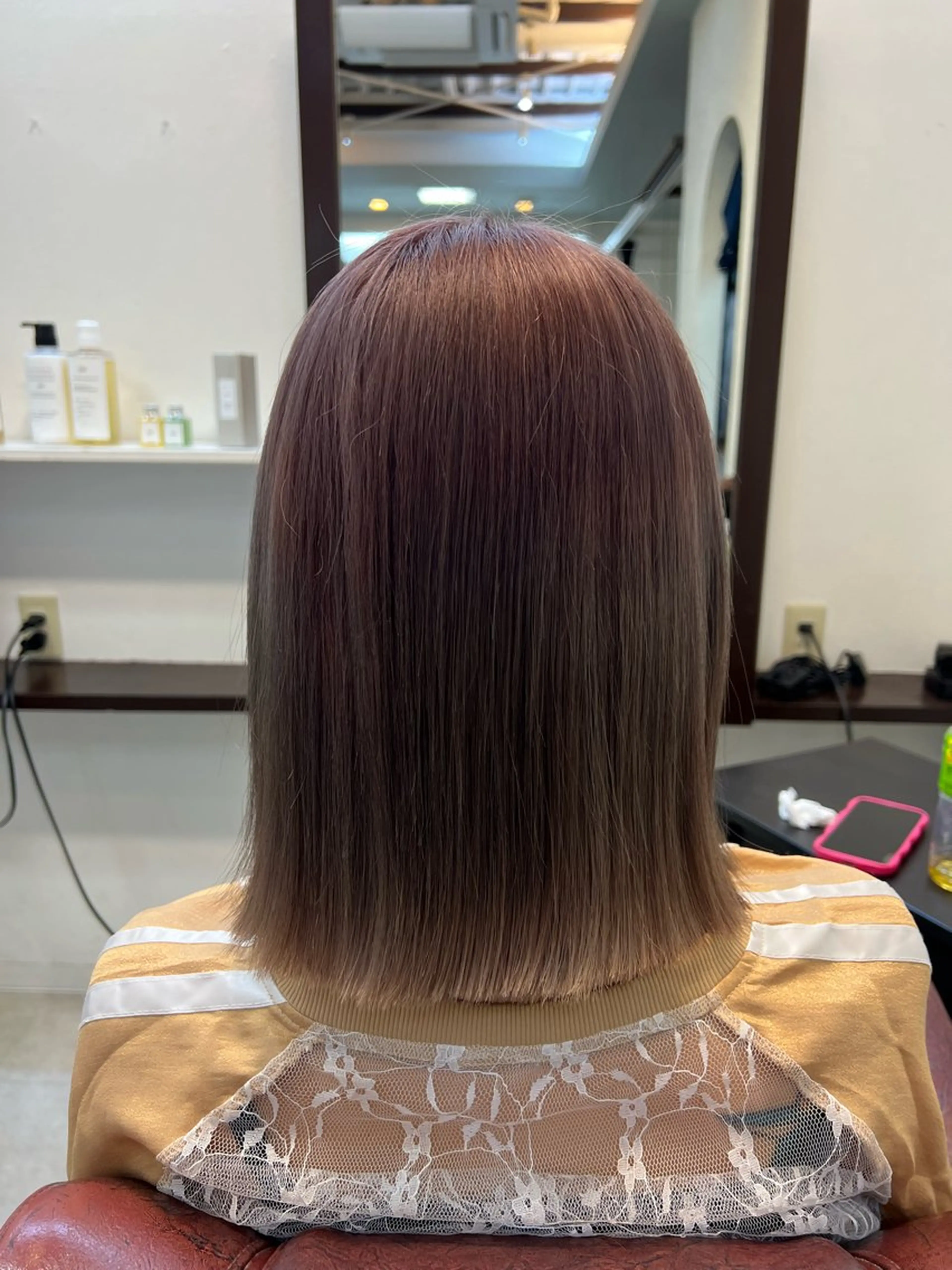 ミディアム 吉岡 なみのヘアスタイル