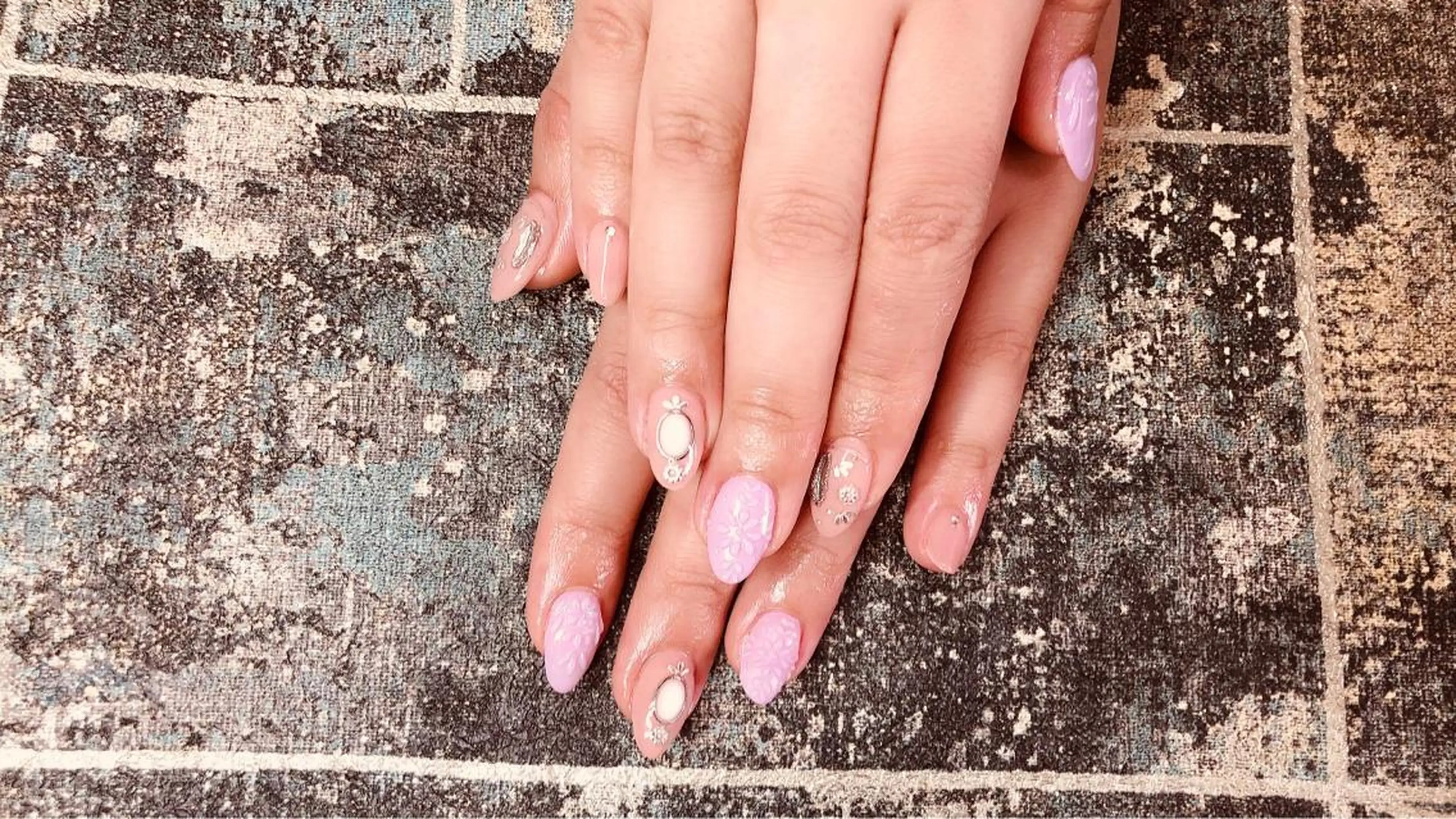 ネイル 札幌ネイルgorella所属・gorella Ａのネイルデザイン