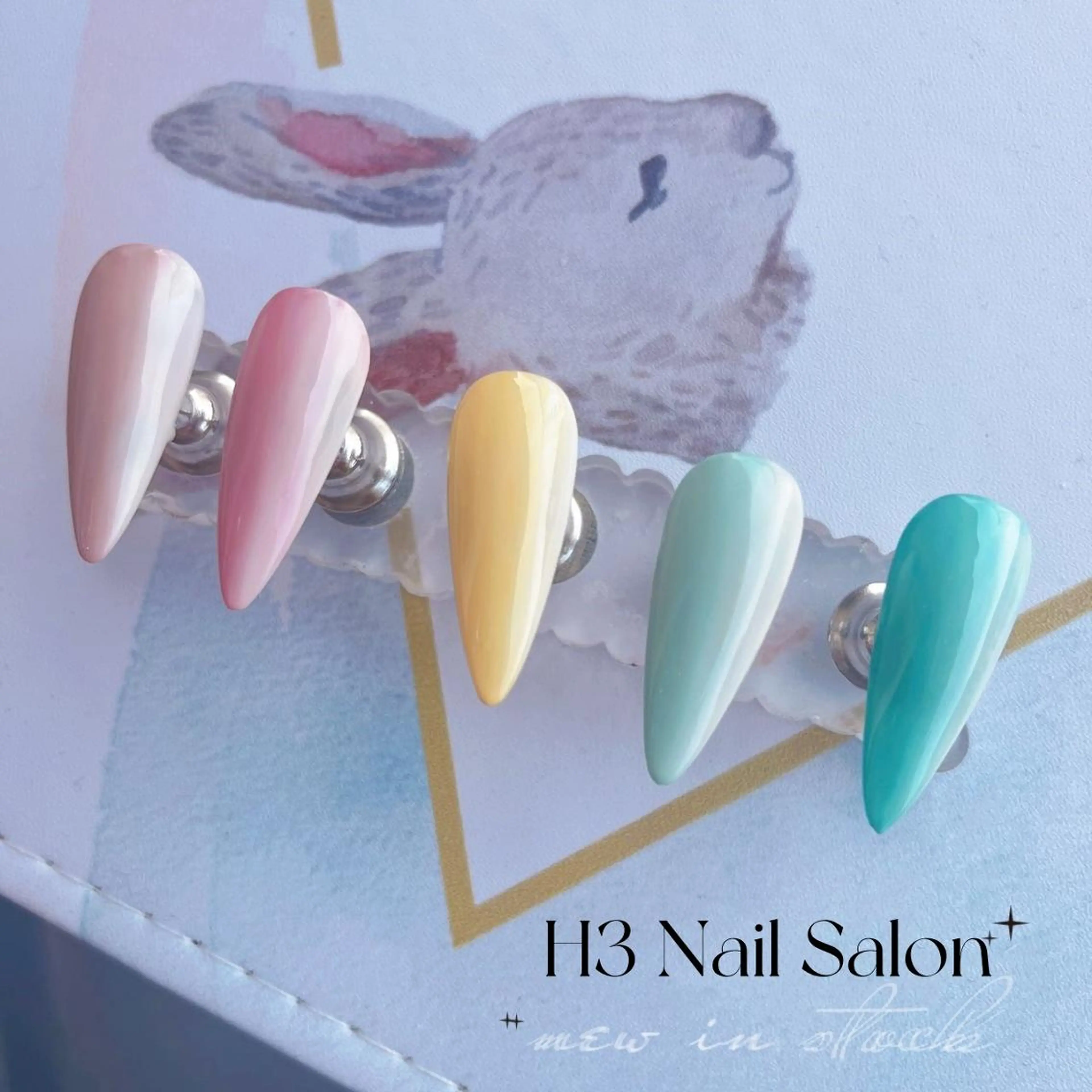 ミディアム H3 ネイル サロンのネイルデザイン