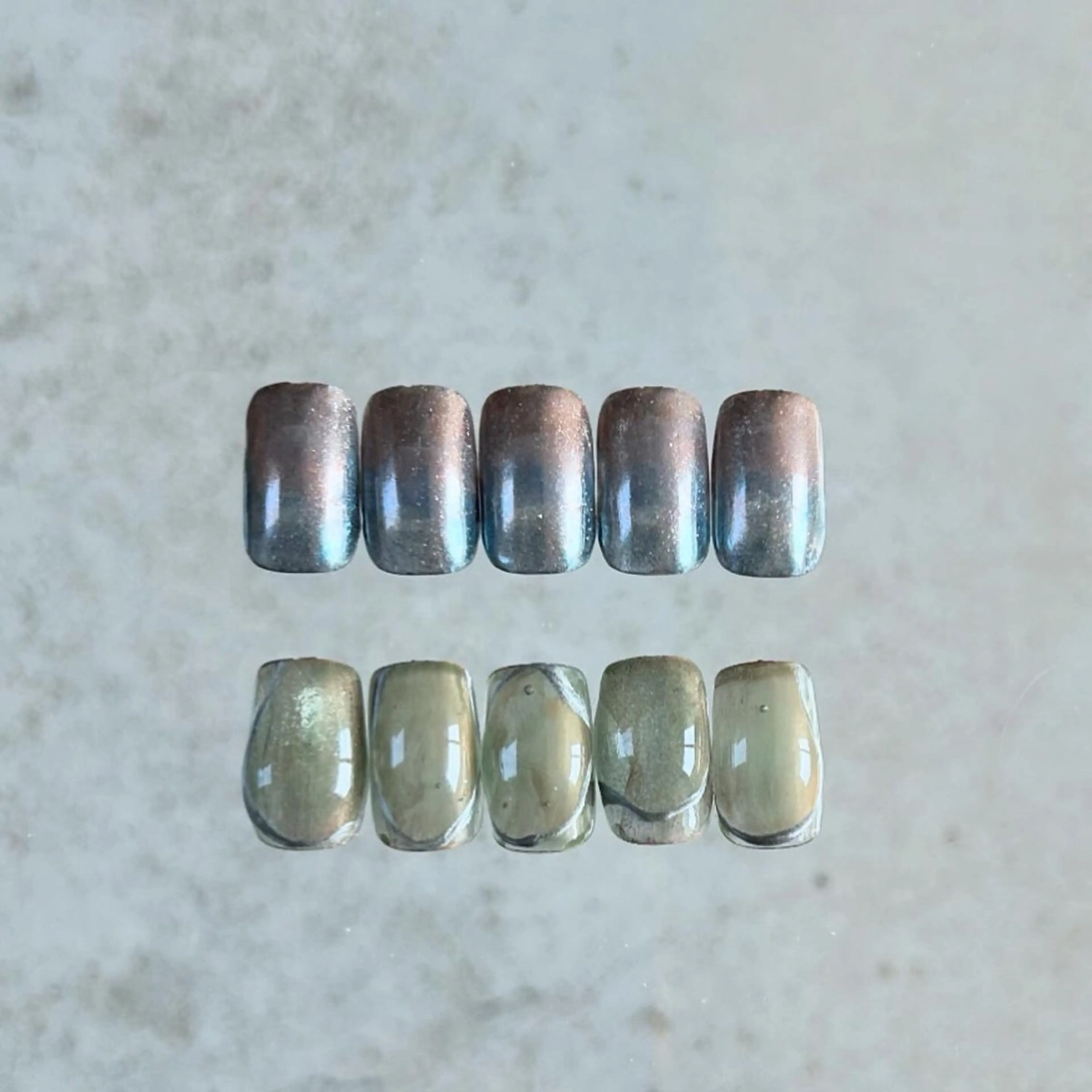 ネイル ブルー ブラウン カジュアル グラデーション 氷ネイル・うるうるネイル ハンドネイル ハンドケア lyly.nail所属・lylynail YUUKAのネイルデザイン