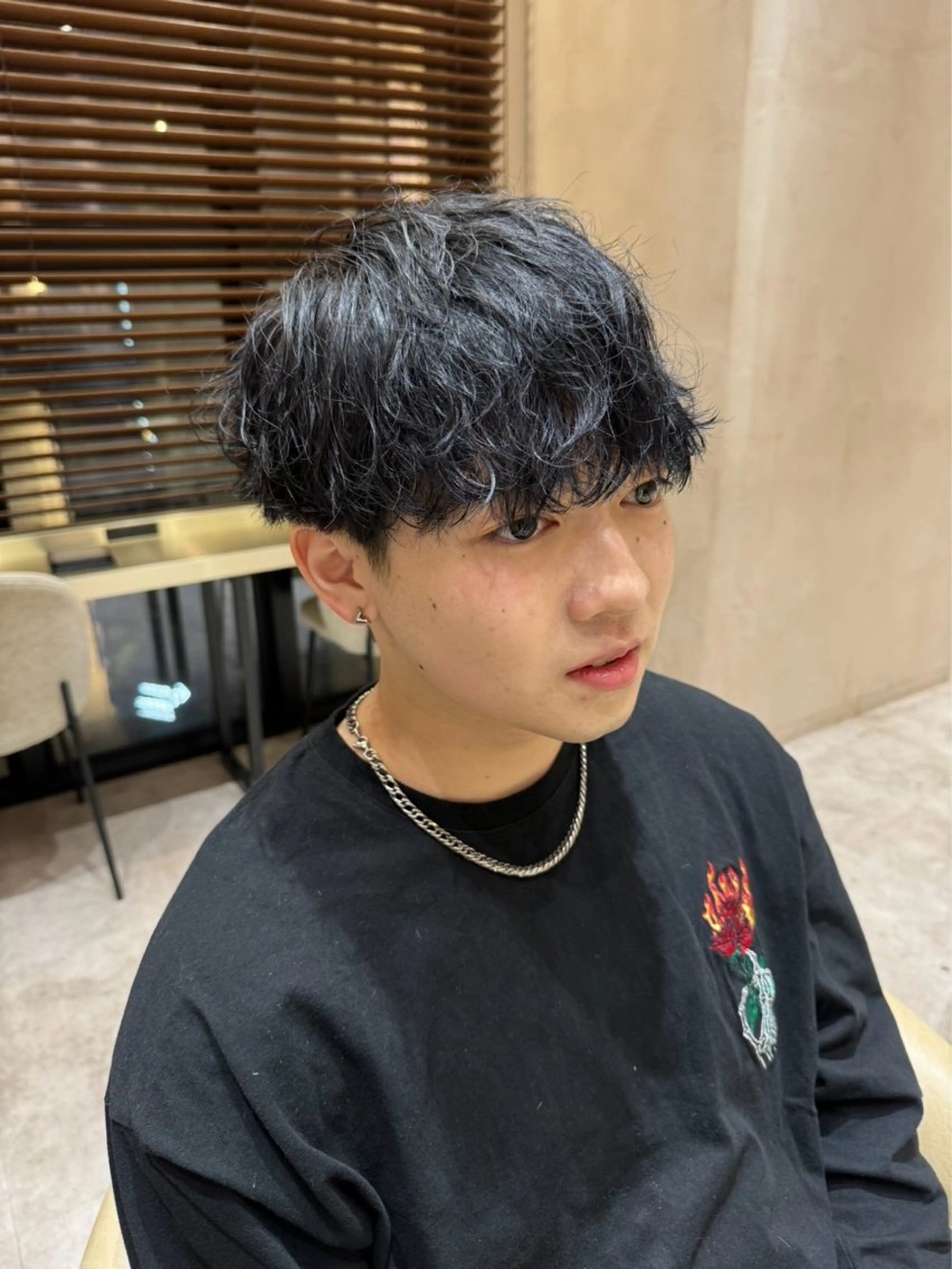 ショート soen所属・⚡メンズパーマフ ェードカットTomyのヘアスタイル