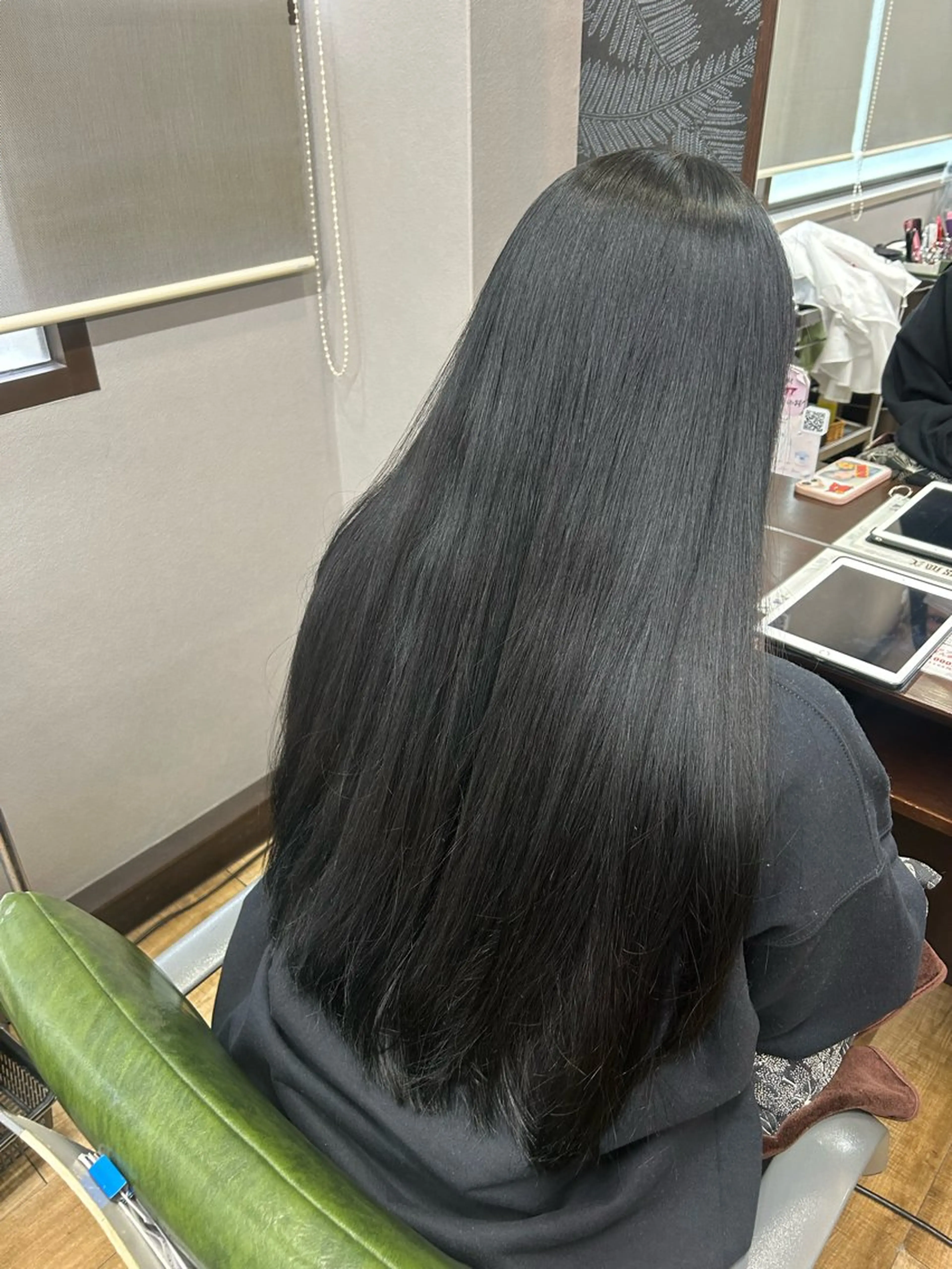 カラー 縮毛矯正 城山 歩のヘアスタイル
