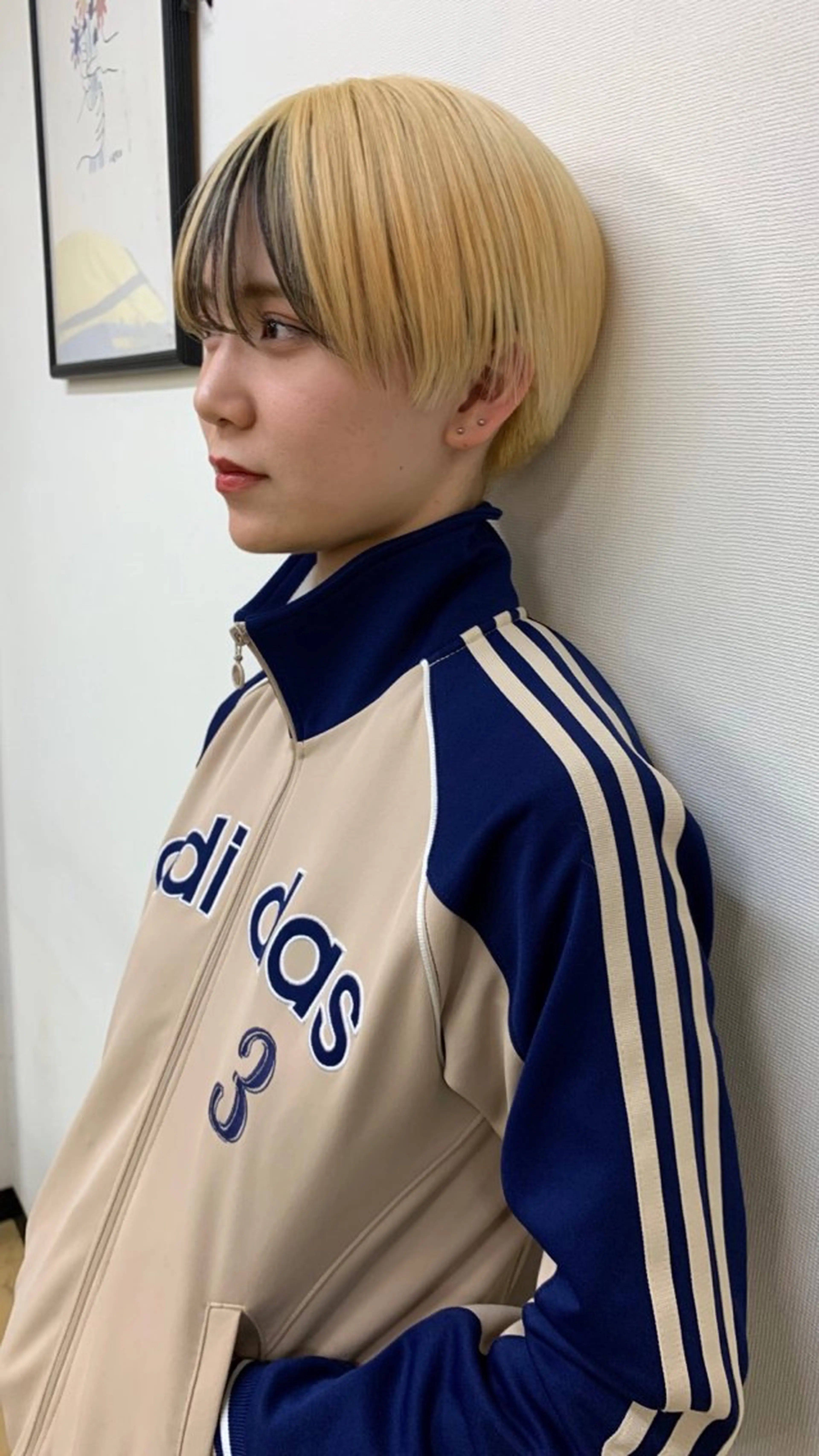 ショート LOREN＋透明感 オリーブhirokoのヘアスタイル