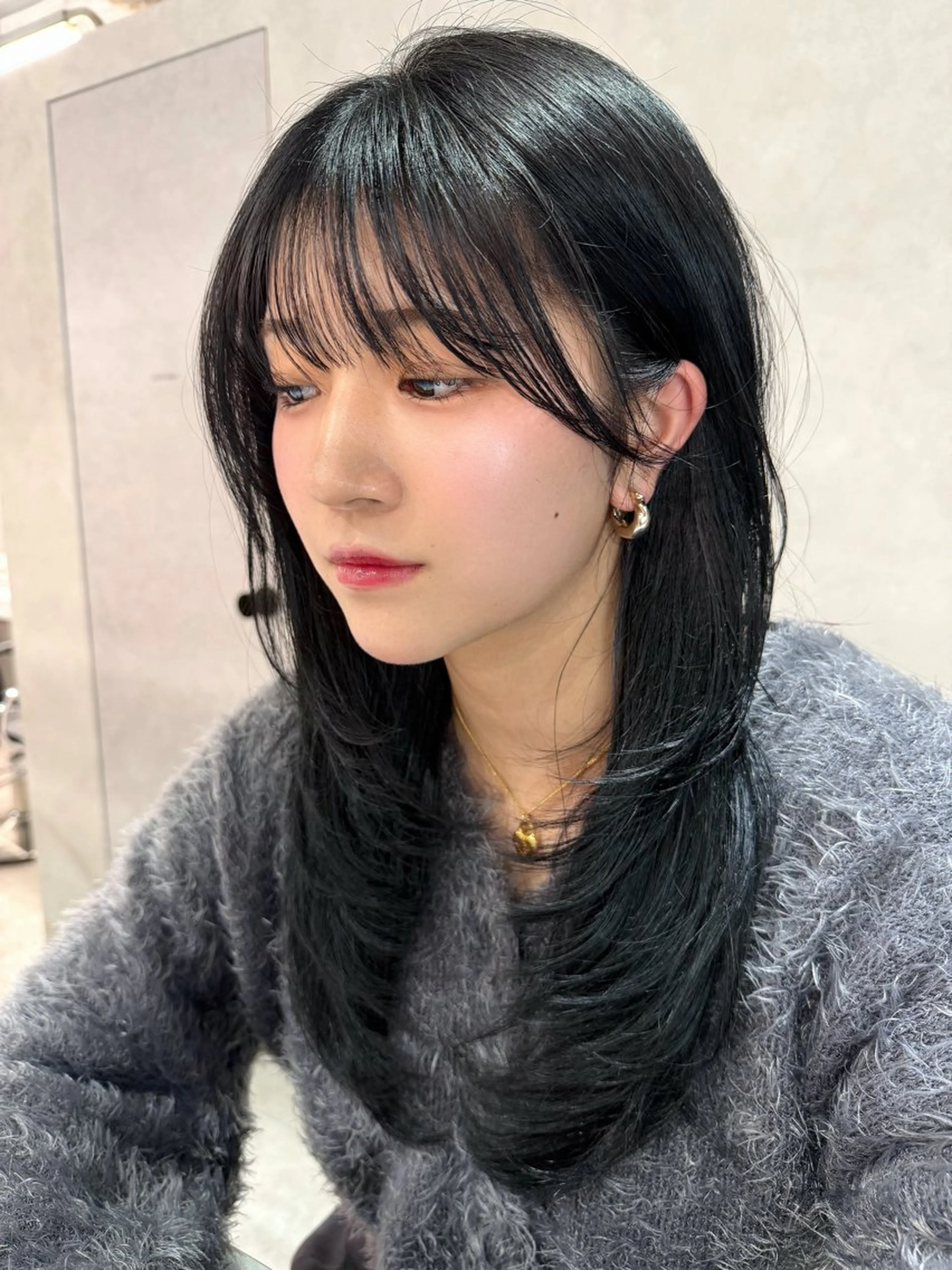 ロング カラー 新島 涼のヘアスタイル