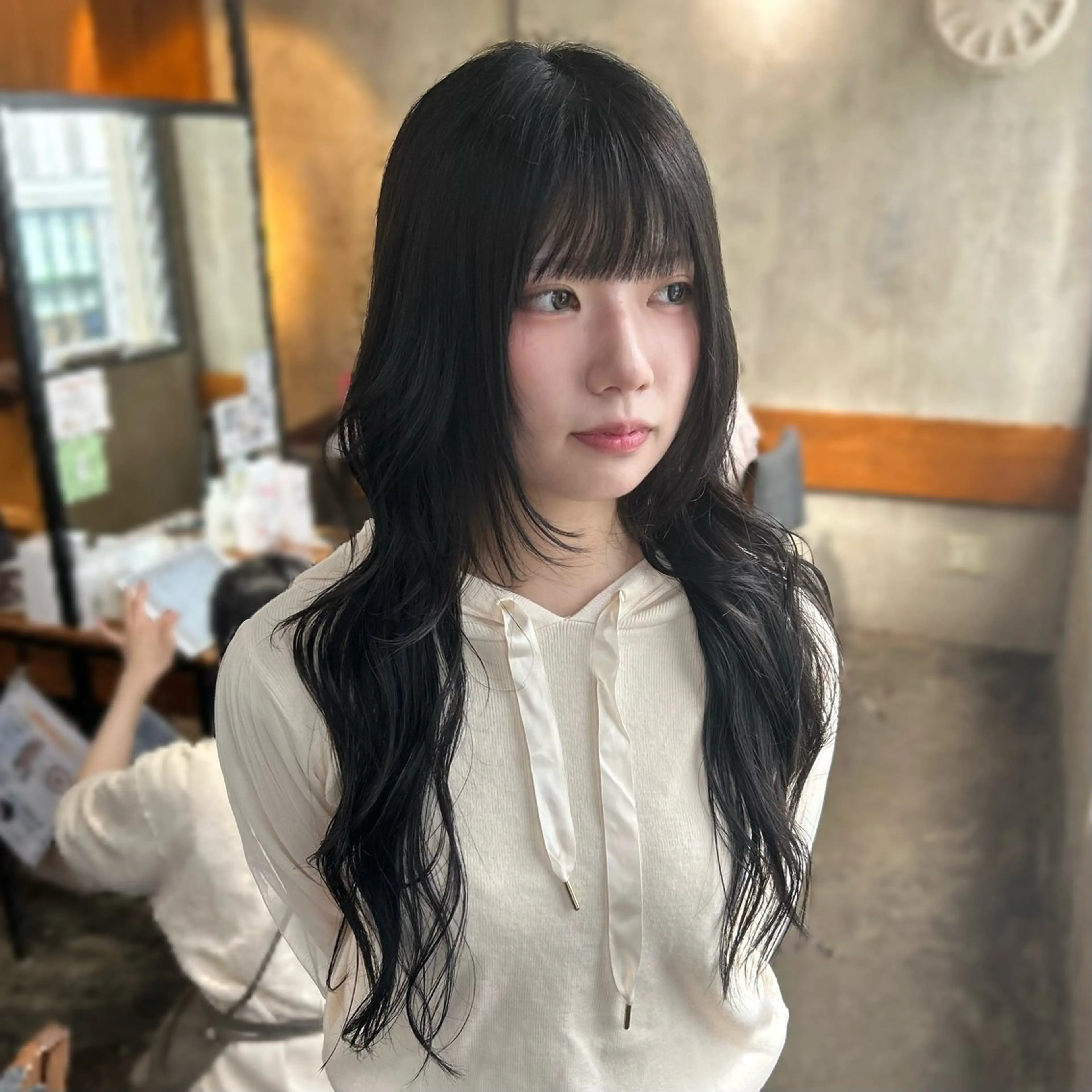 ロング カラー fosta 女性専用サロン所属・moe🎀 透明感♡似合わせのヘアスタイル