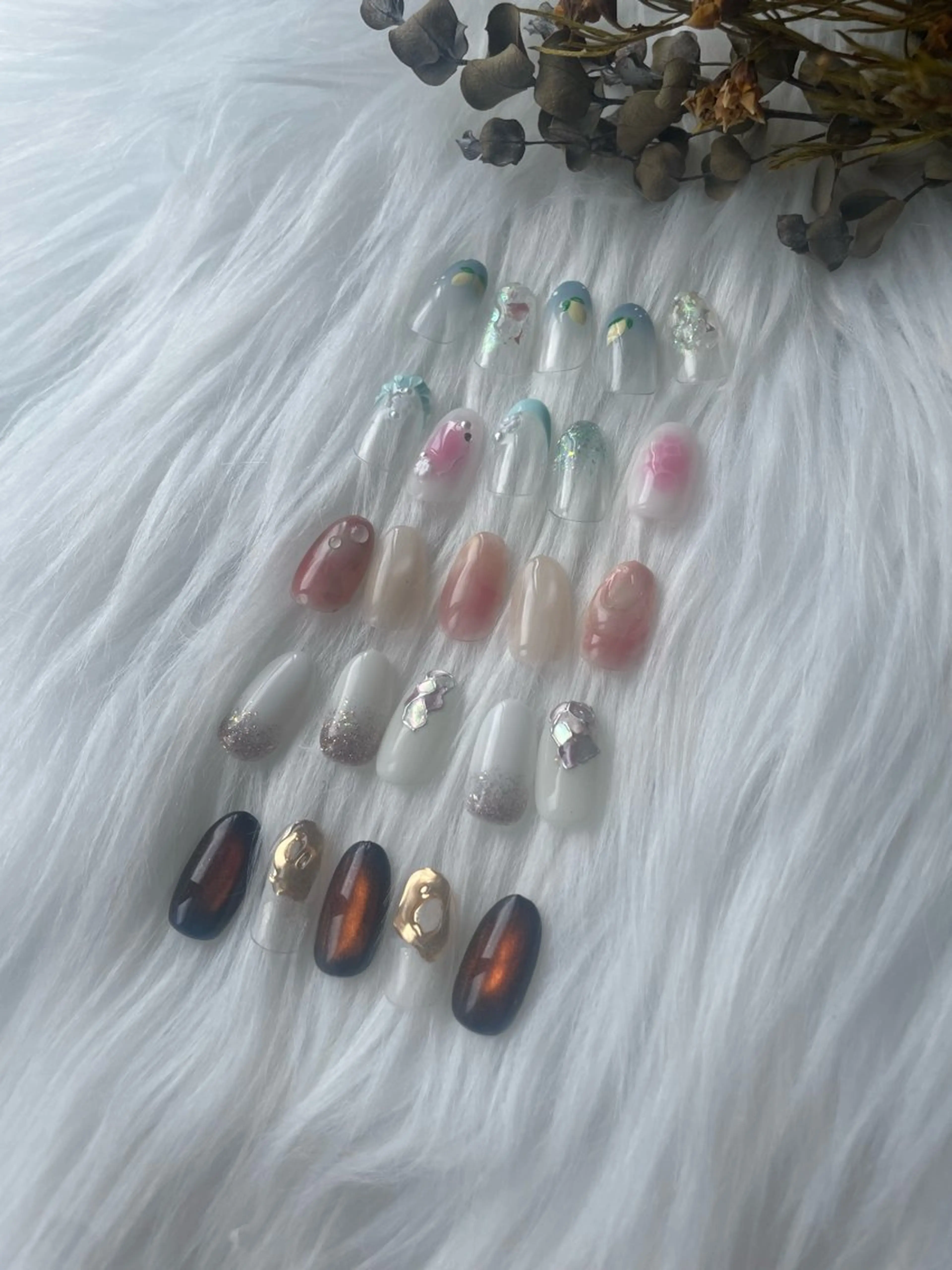 ネイル ブルー フレンチネイル キラキラネイル 韓国ネイル マグネットネイル ハンドネイル timtam --sakiのネイルデザイン