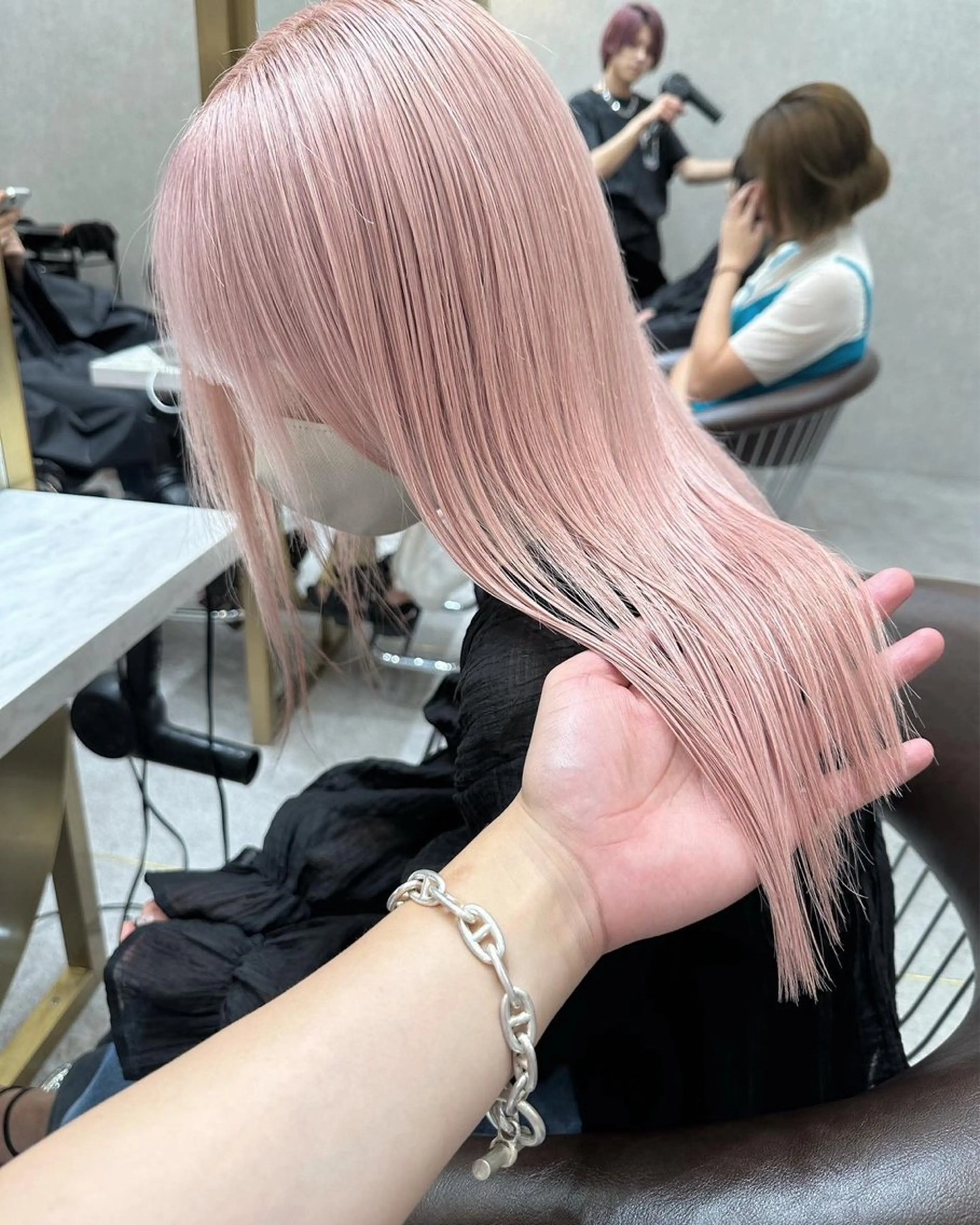 ロング カラー ダブルカラー 韓国レイヤーKYONのヘアスタイル