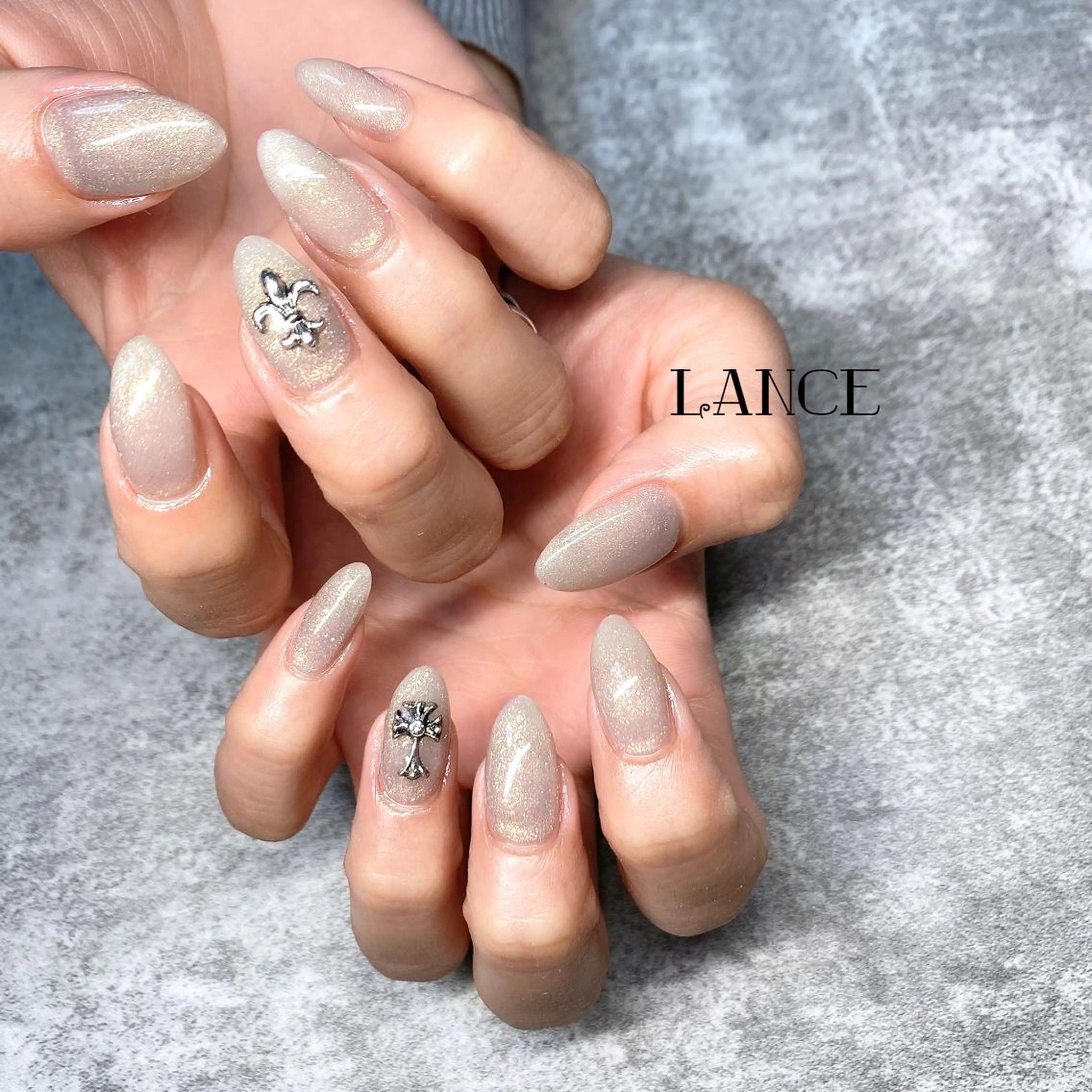 ミディアム Lance nailのネイルデザイン