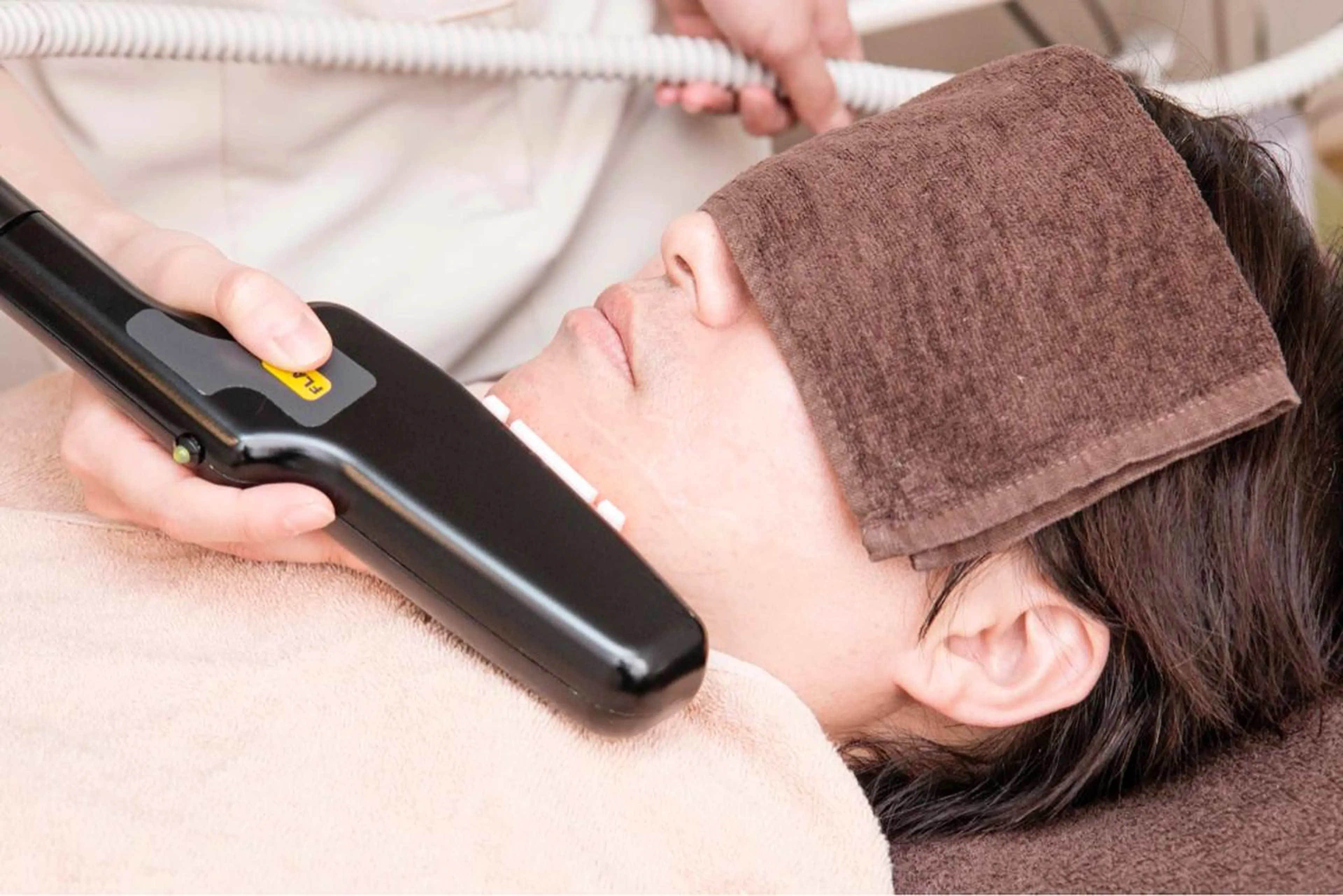 髭脱毛(※メンズ人気No. 1）全身脱毛等の割引チケット配布中です※ミニモ学割以外の方もご利用可能ですの写真