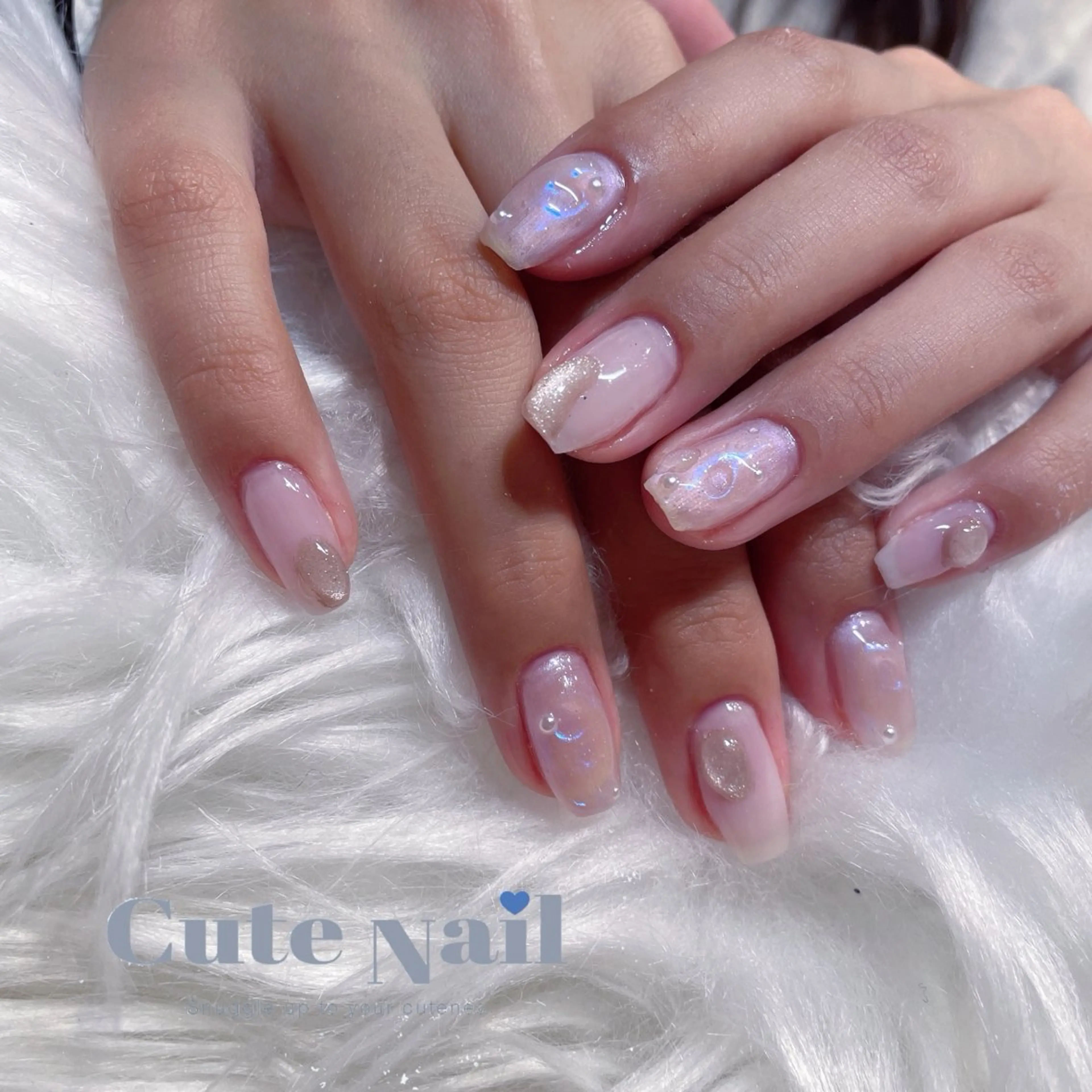 ネイル GO TODAY SHAiRE SALON原宿 Liber所属・️🫧もこ 艶感ネイル🫧のネイルデザイン