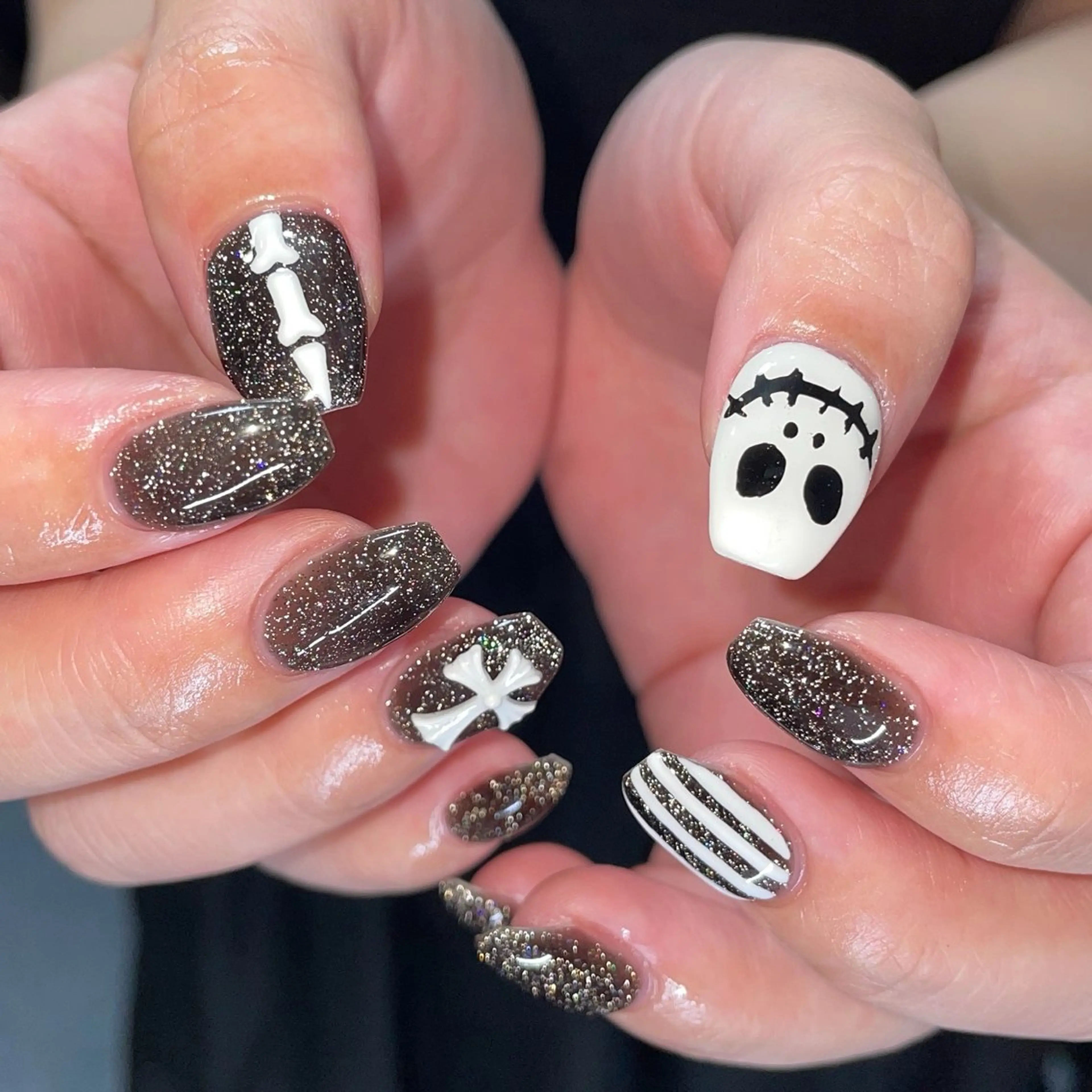 ネイル フラッシュネイル ハロウィン ハンドネイル ハンドケア 🎀NAIL🎀 AI🪄︎︎◝✩のネイルデザイン