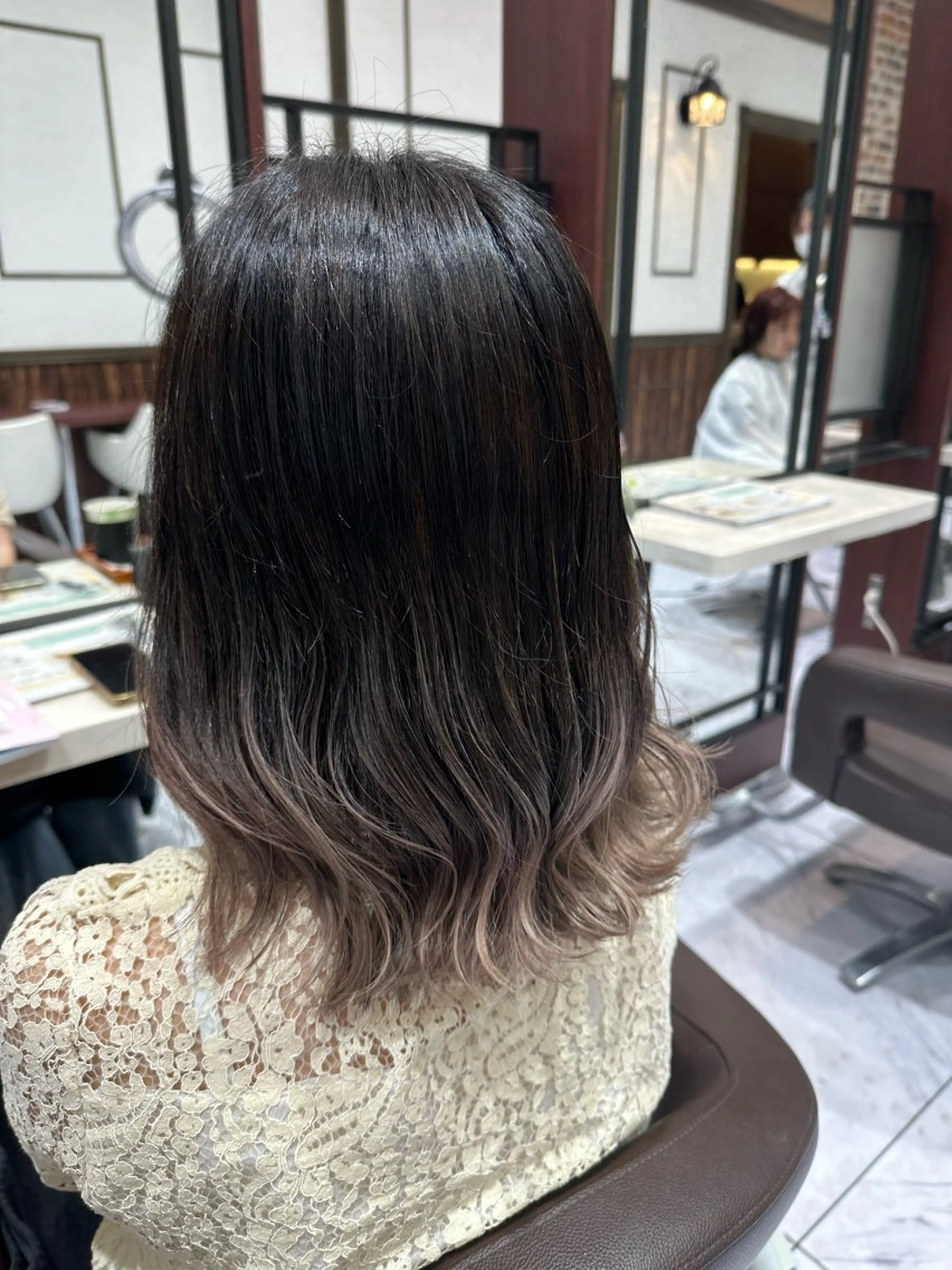 ミディアム カラー ブリーチ グラデーションカラー ヘアカラー トリートメント 七井 香奈 (なないかな)のヘアスタイル