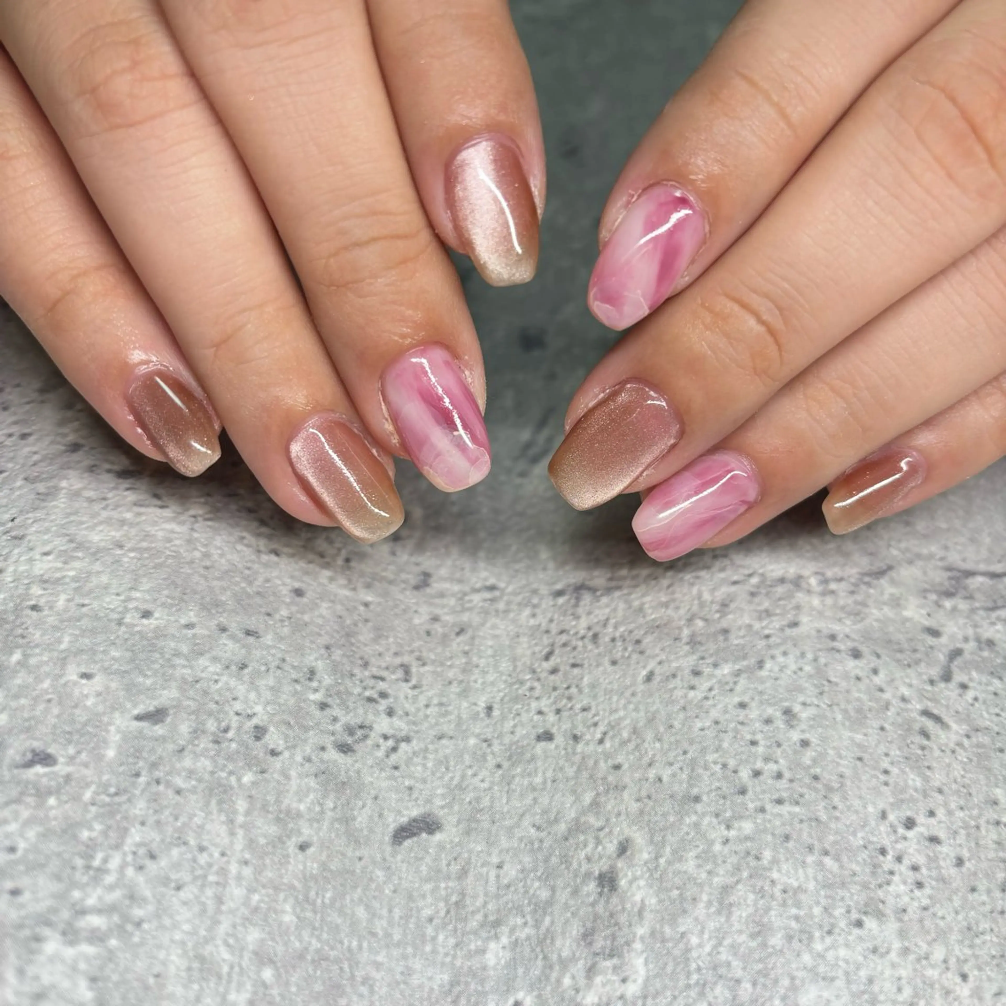ネイル ボルドー ニュアンスネイル ハンドネイル RE💟N.NAIL ラテン系お姉さんのネイルデザイン