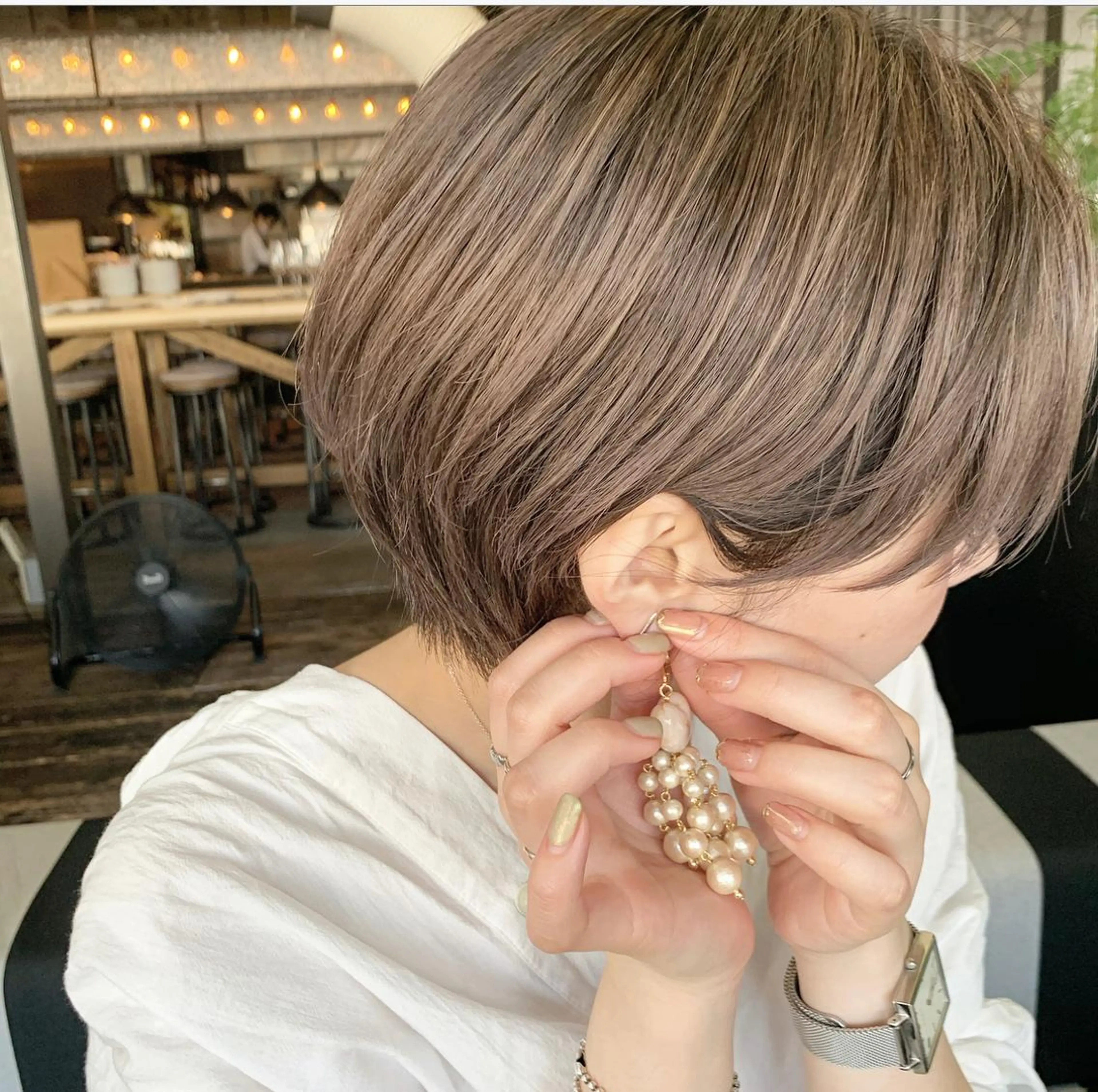 ショート カラー バレイヤージュ ハイライトカラー ハイライト レイヤーカット ショートヘア ヘアカラー circus by KENJE 町田店のヘアスタイル